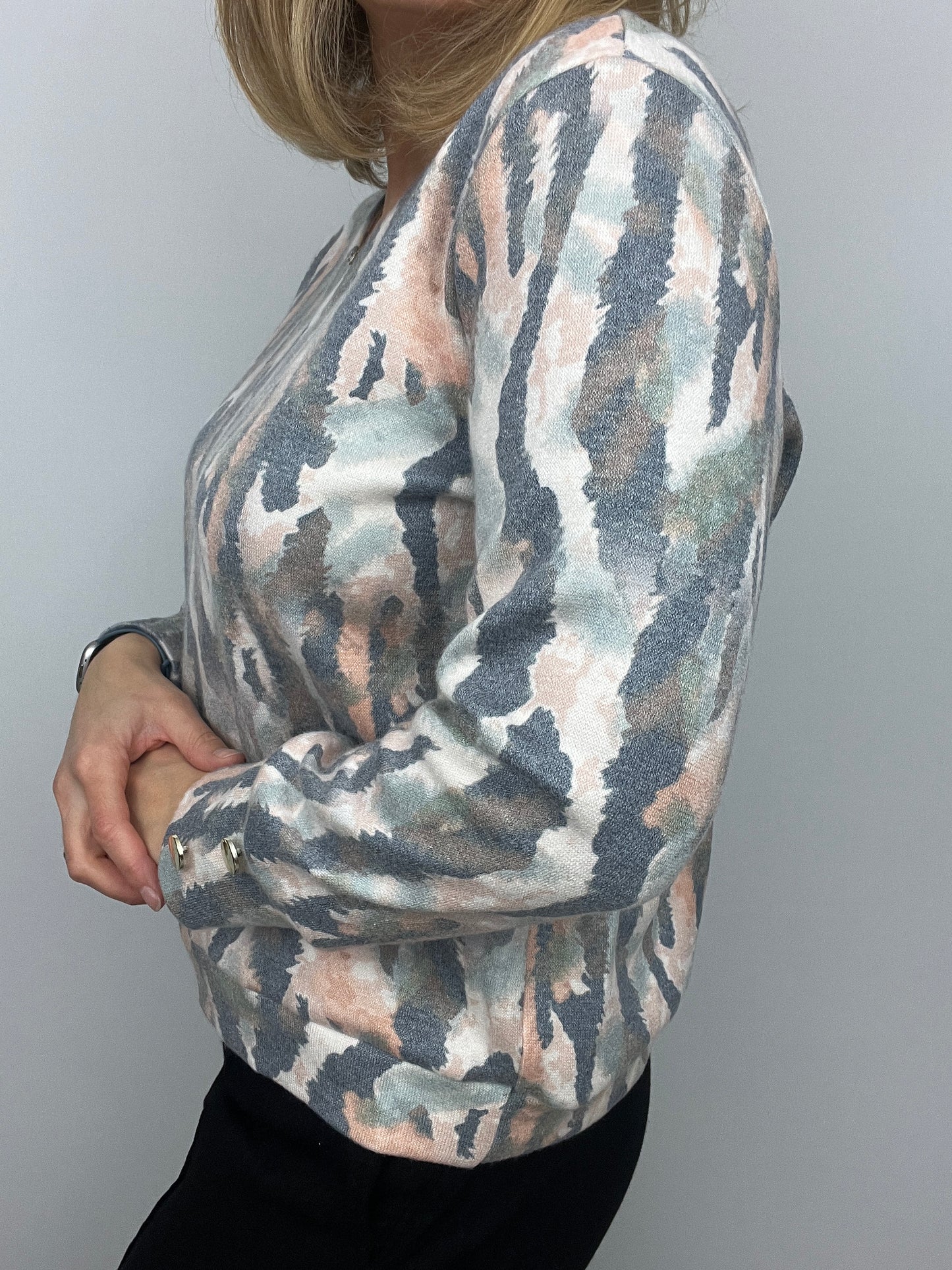 SINEAD subtle v-neck soft jumper