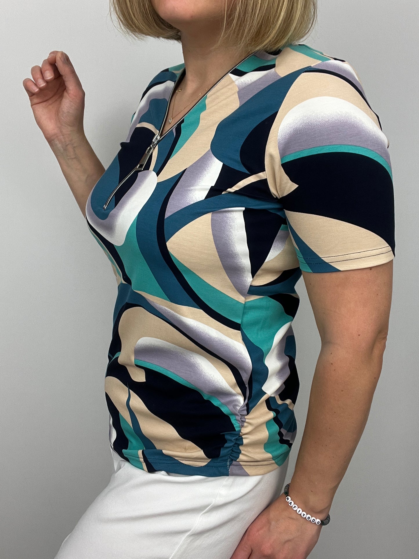 CASSANDRA short sleeve zip top