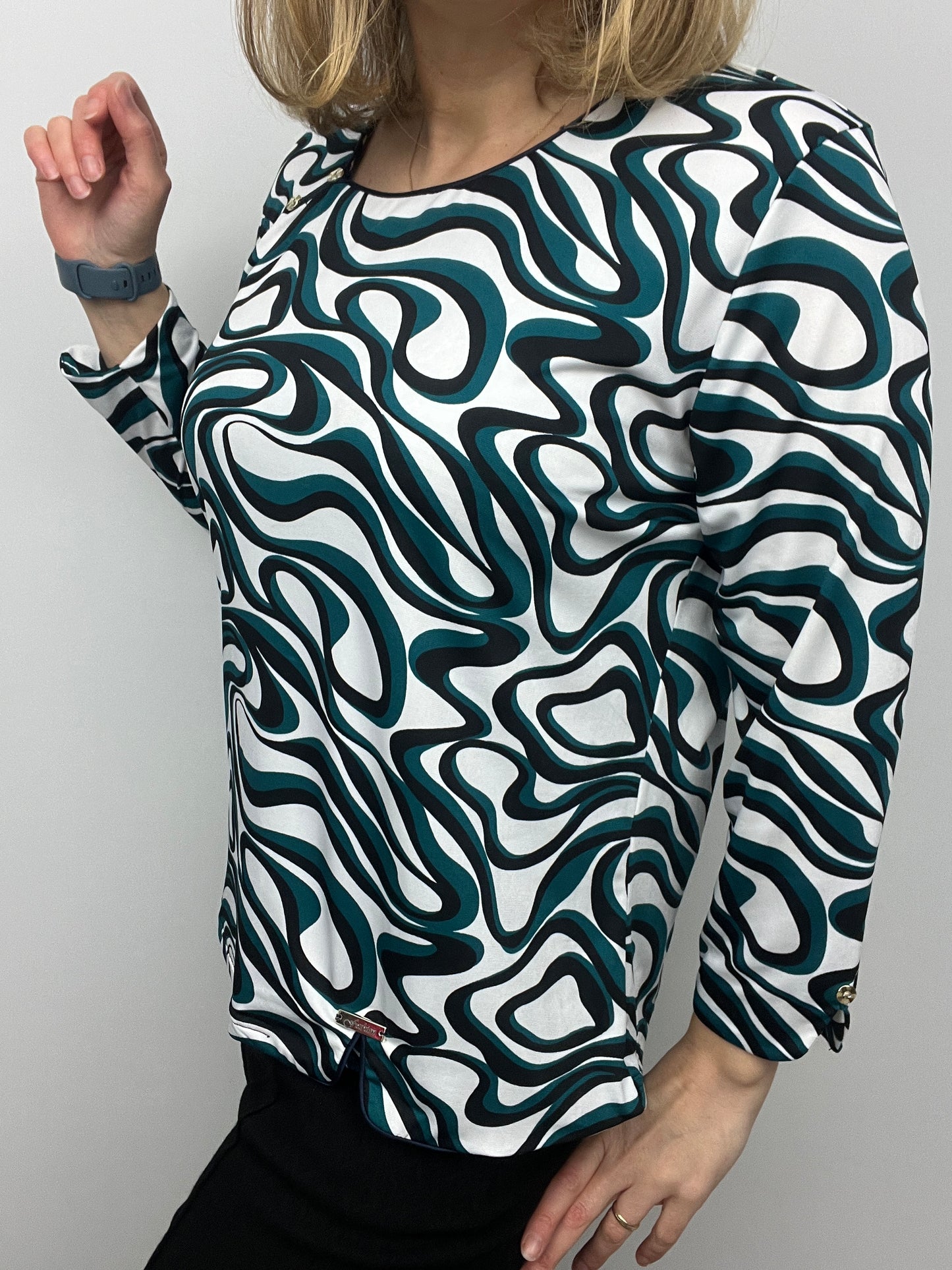 TINA top - sizes 18-26