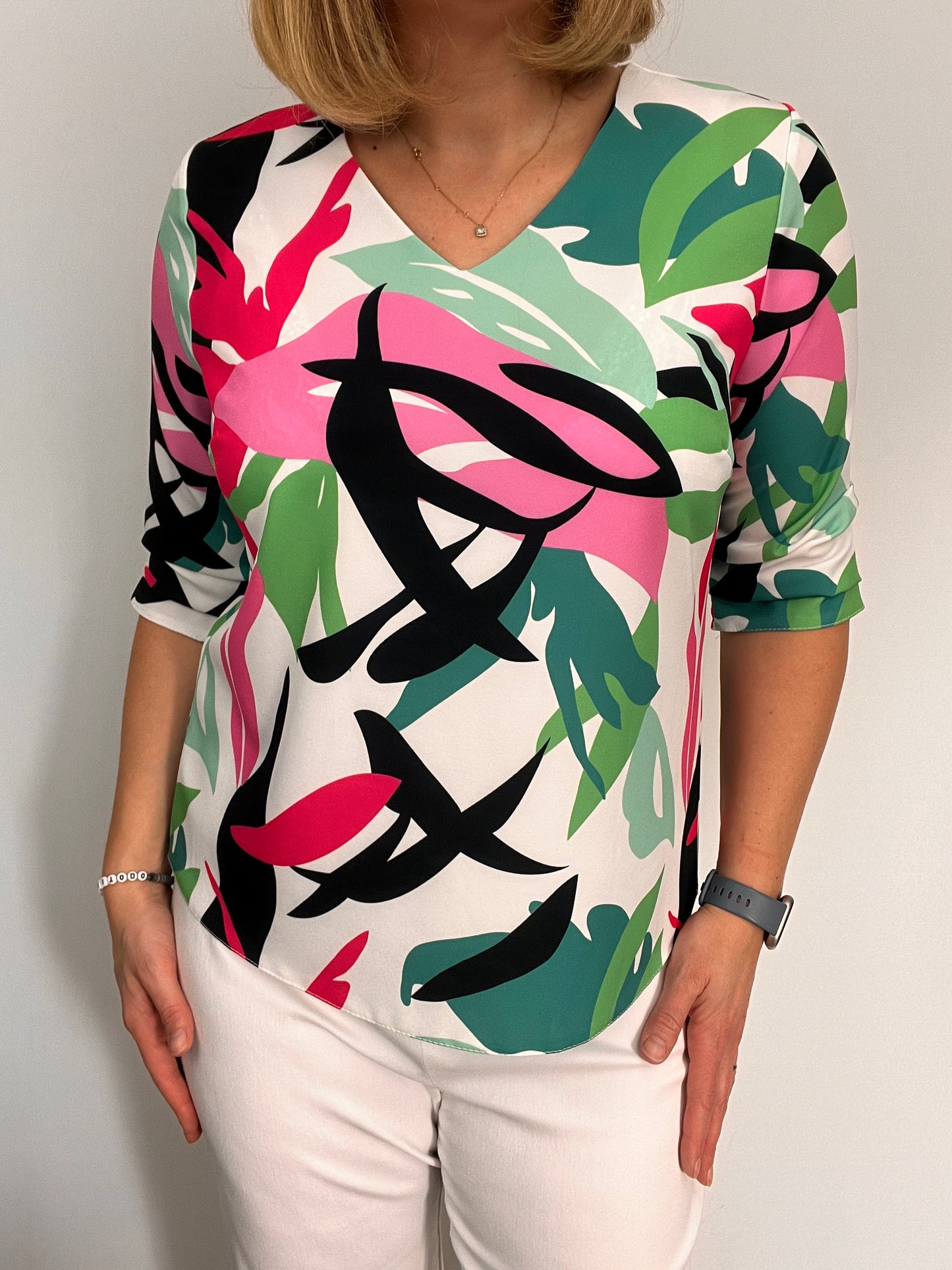BETH v-neck top