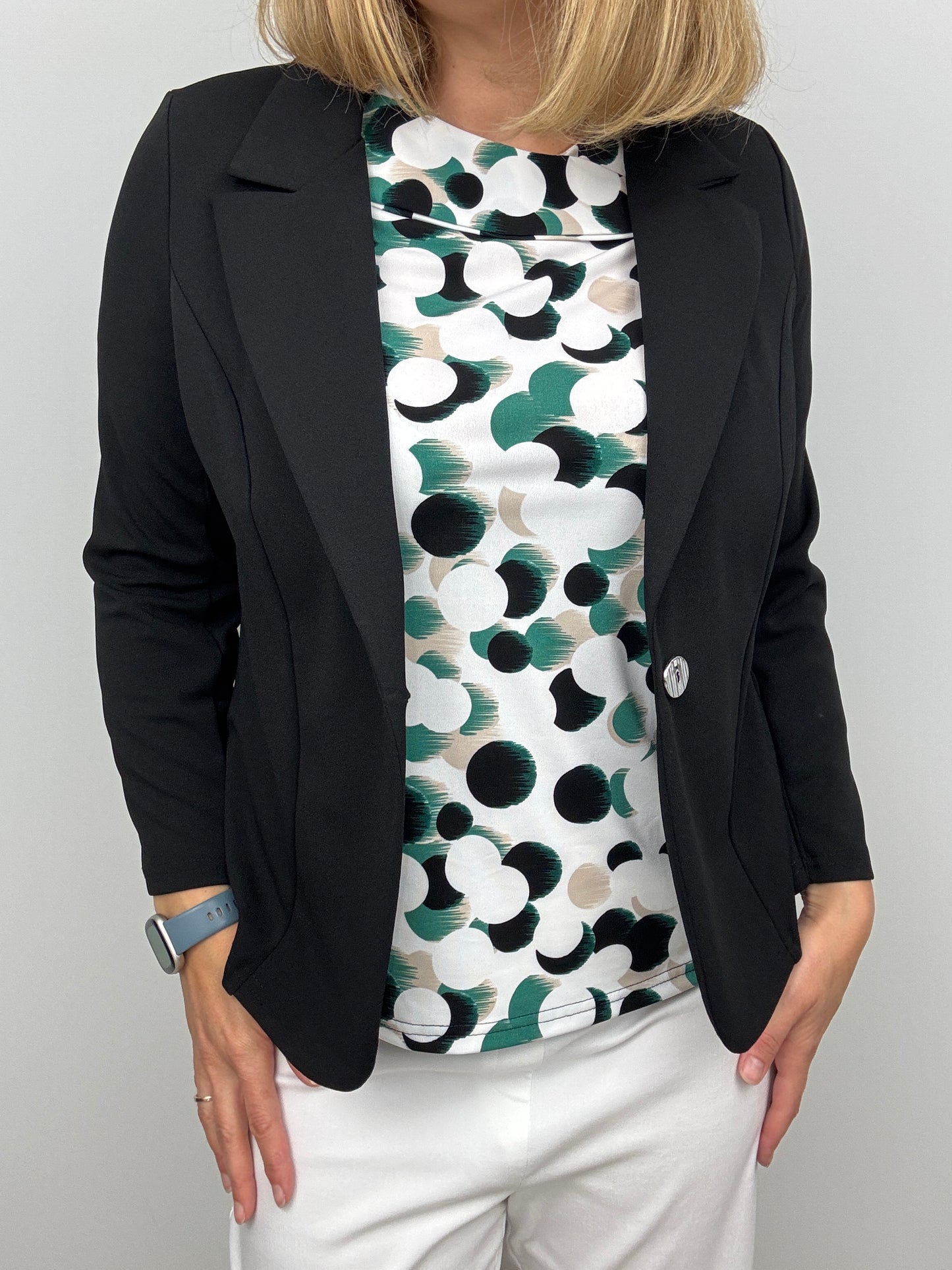 BONNIE top with brooch detail at neckline