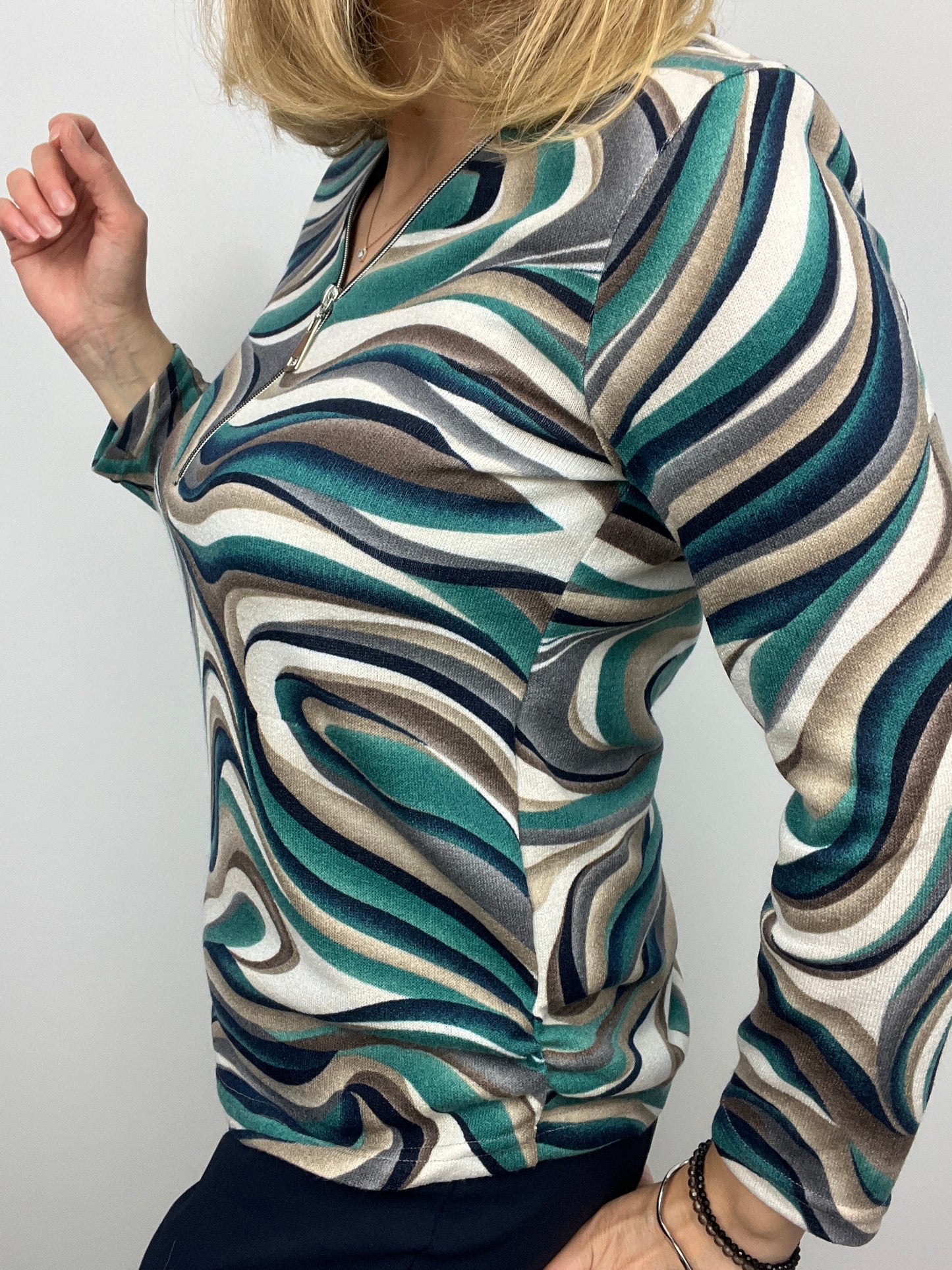 KITTY fine knit zip top