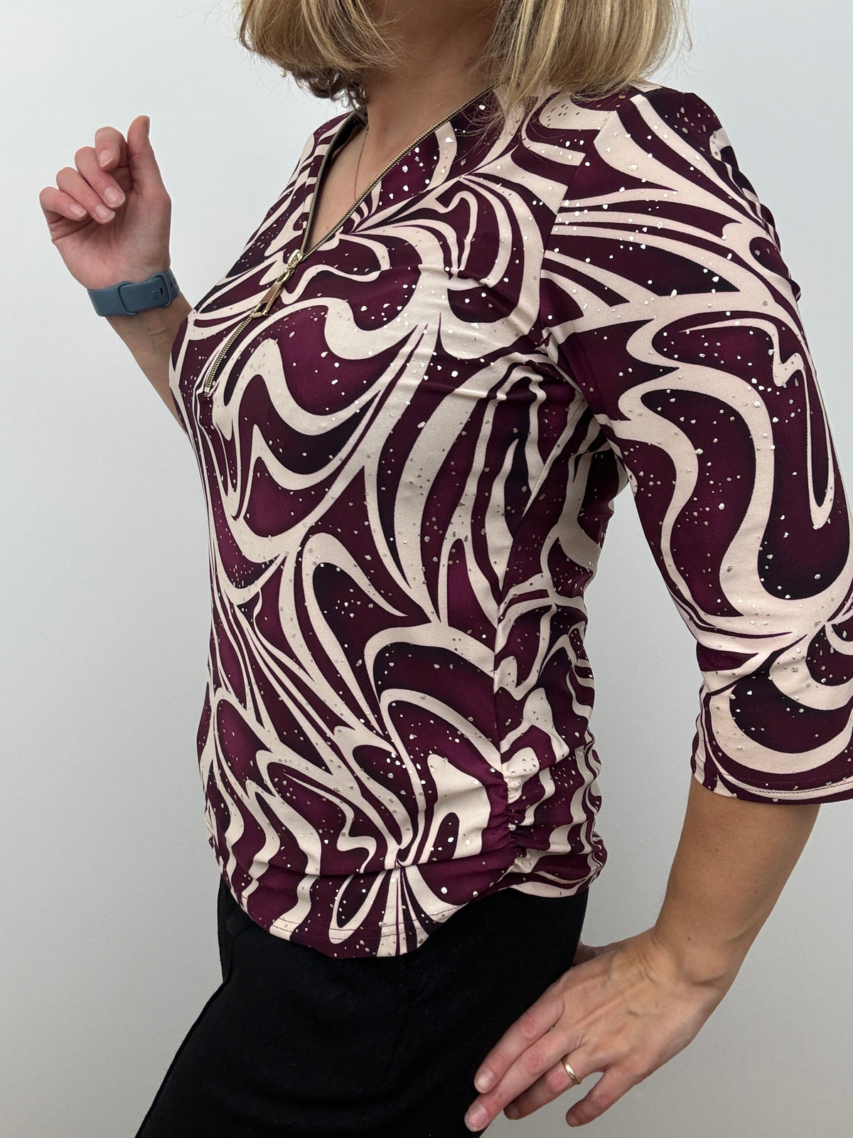 CELESTE burgundy 3/4 sleeve zip top