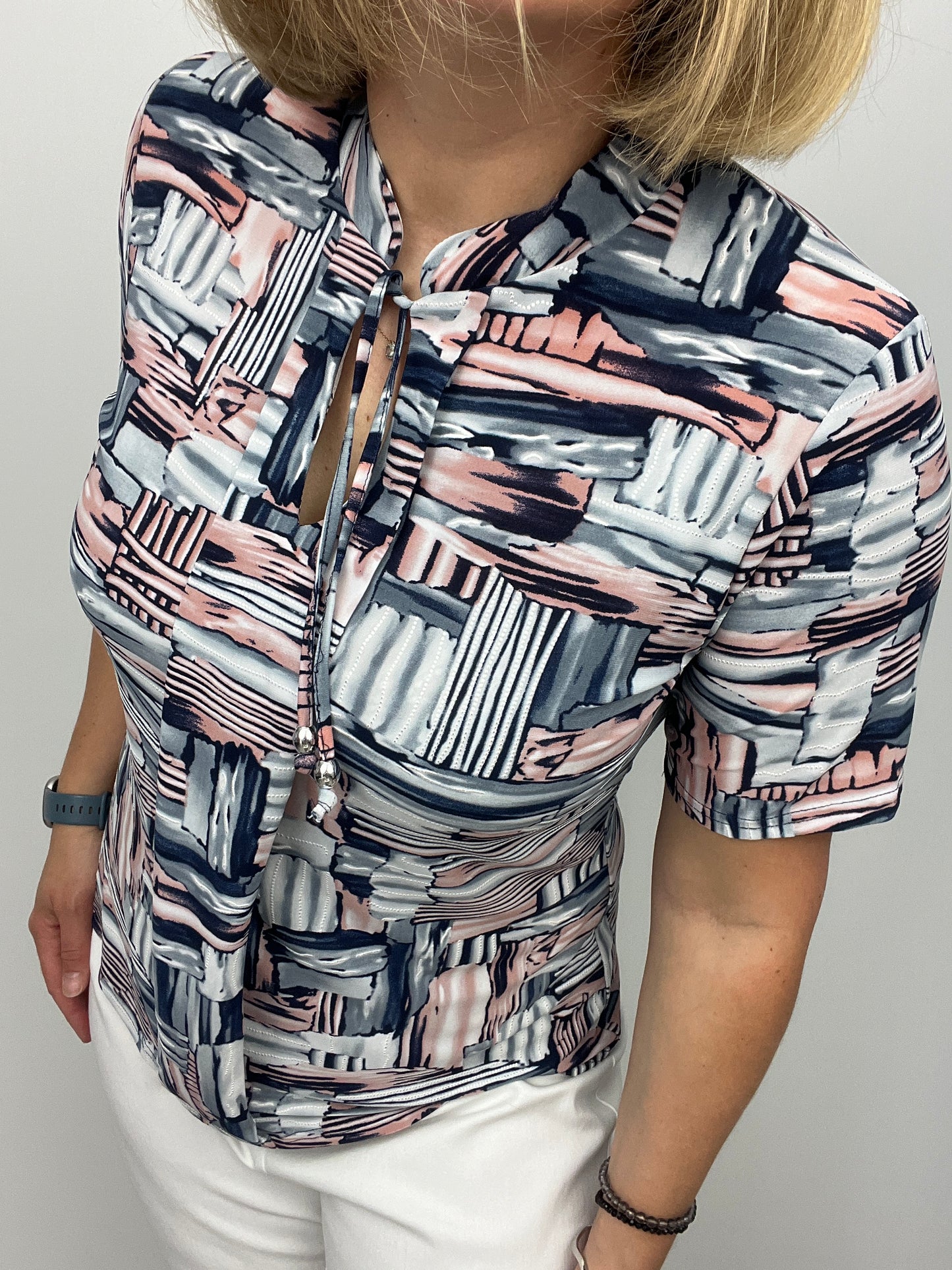 IRIS short sleeve top with stand up collar
