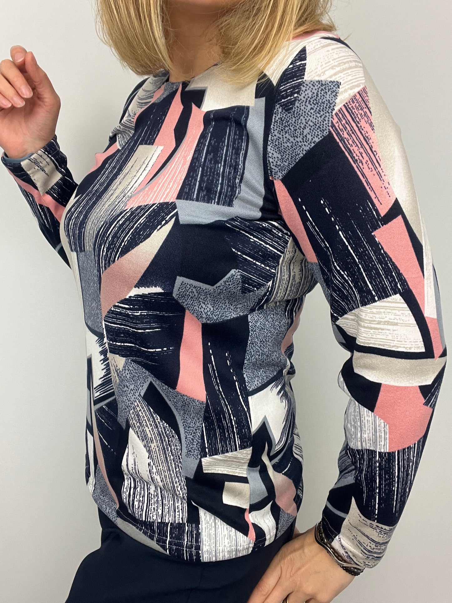 LISA fine knit style top long sleeve