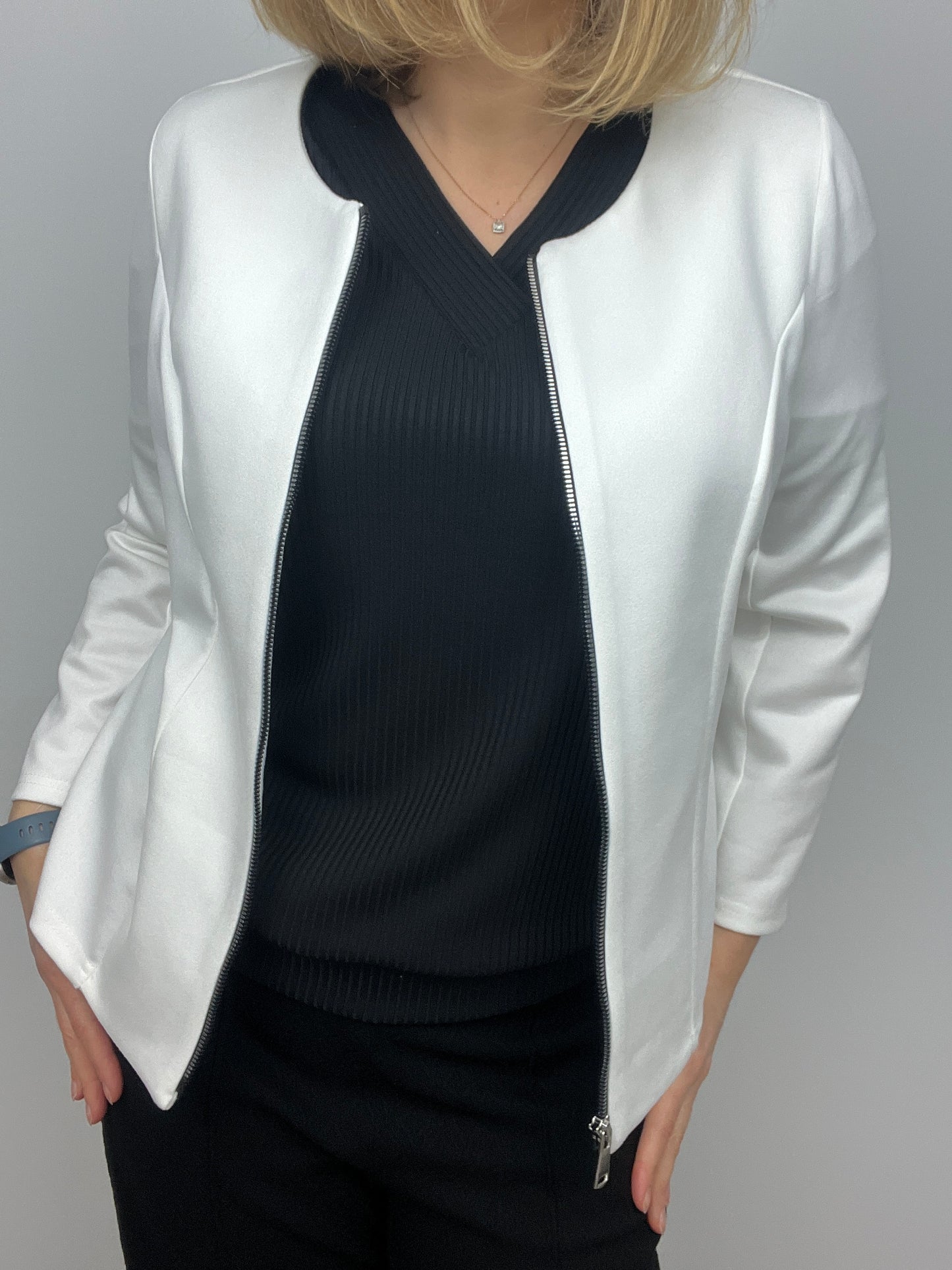 TANYA soft ribbed V-neck top - black