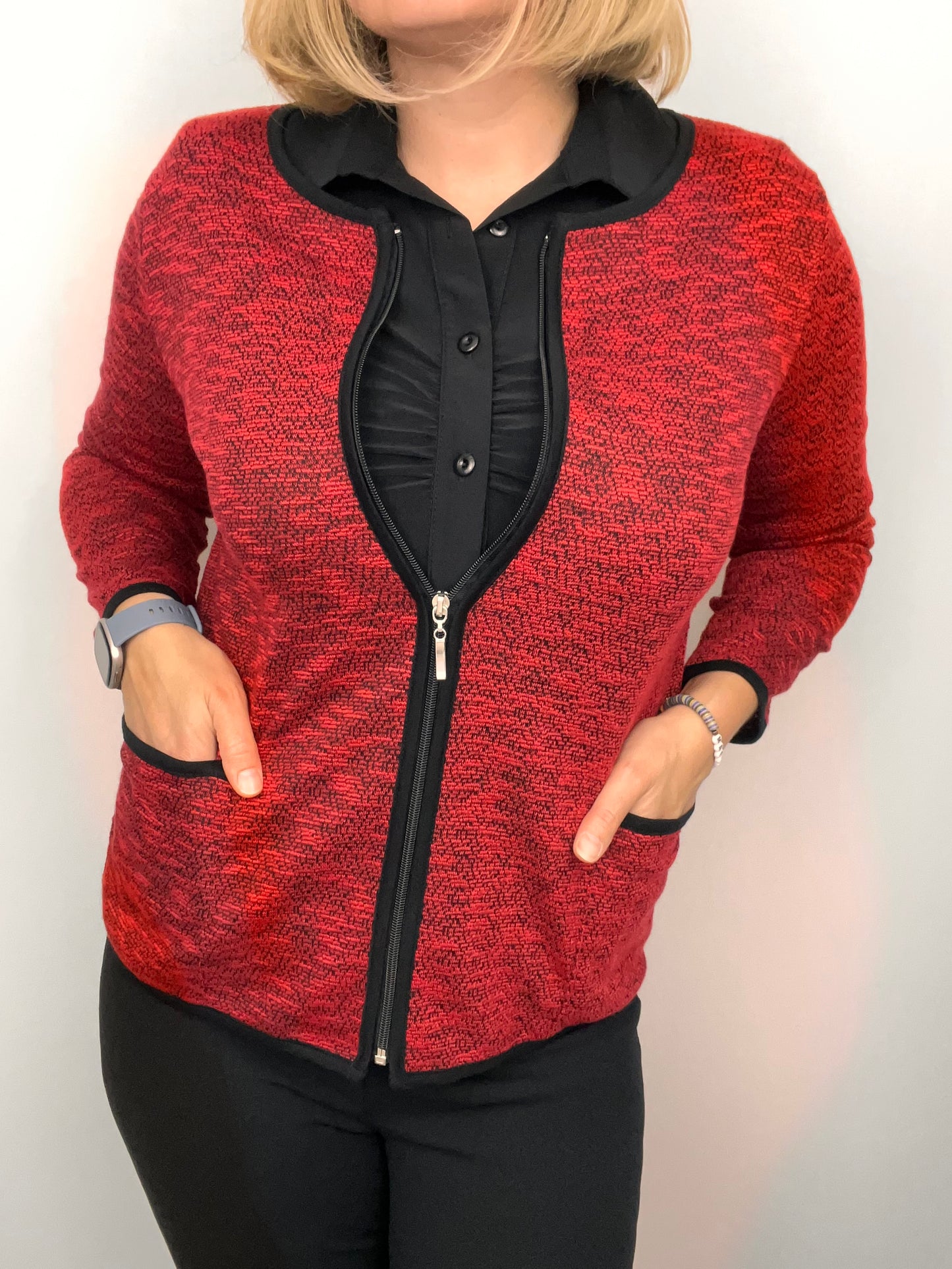 Red melange fine knit cardigan with zipper and pockets