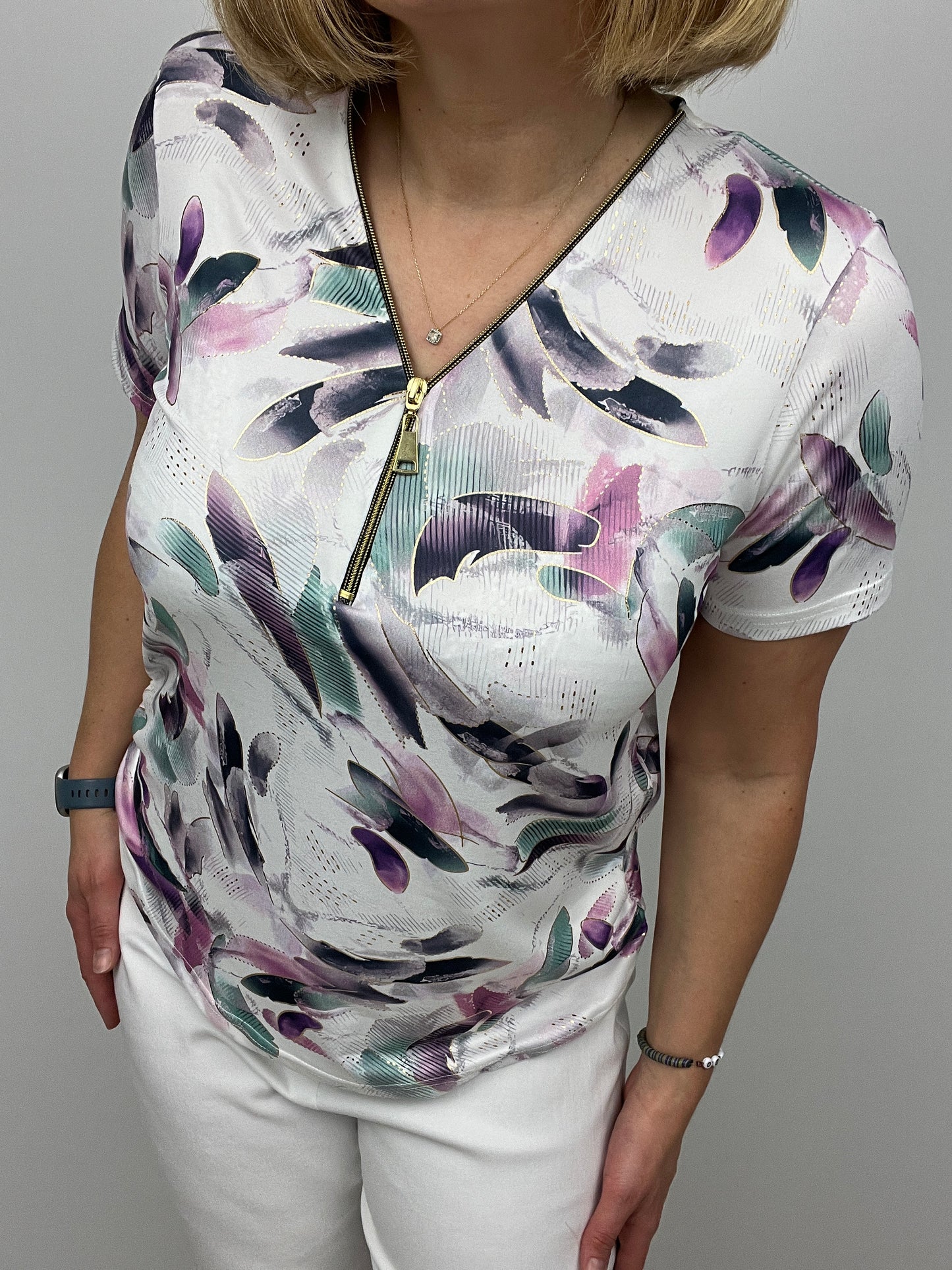 TRACY short sleeve zip top