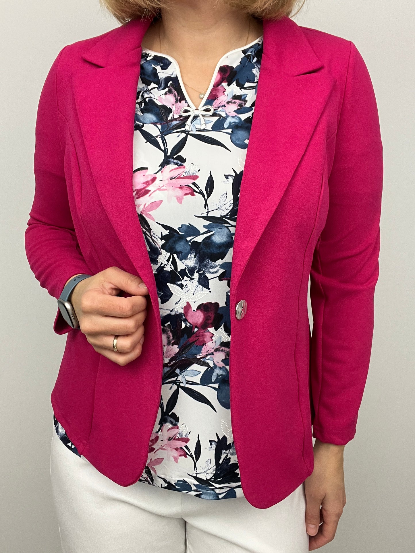 ORCHID short sleeve top with mini-V