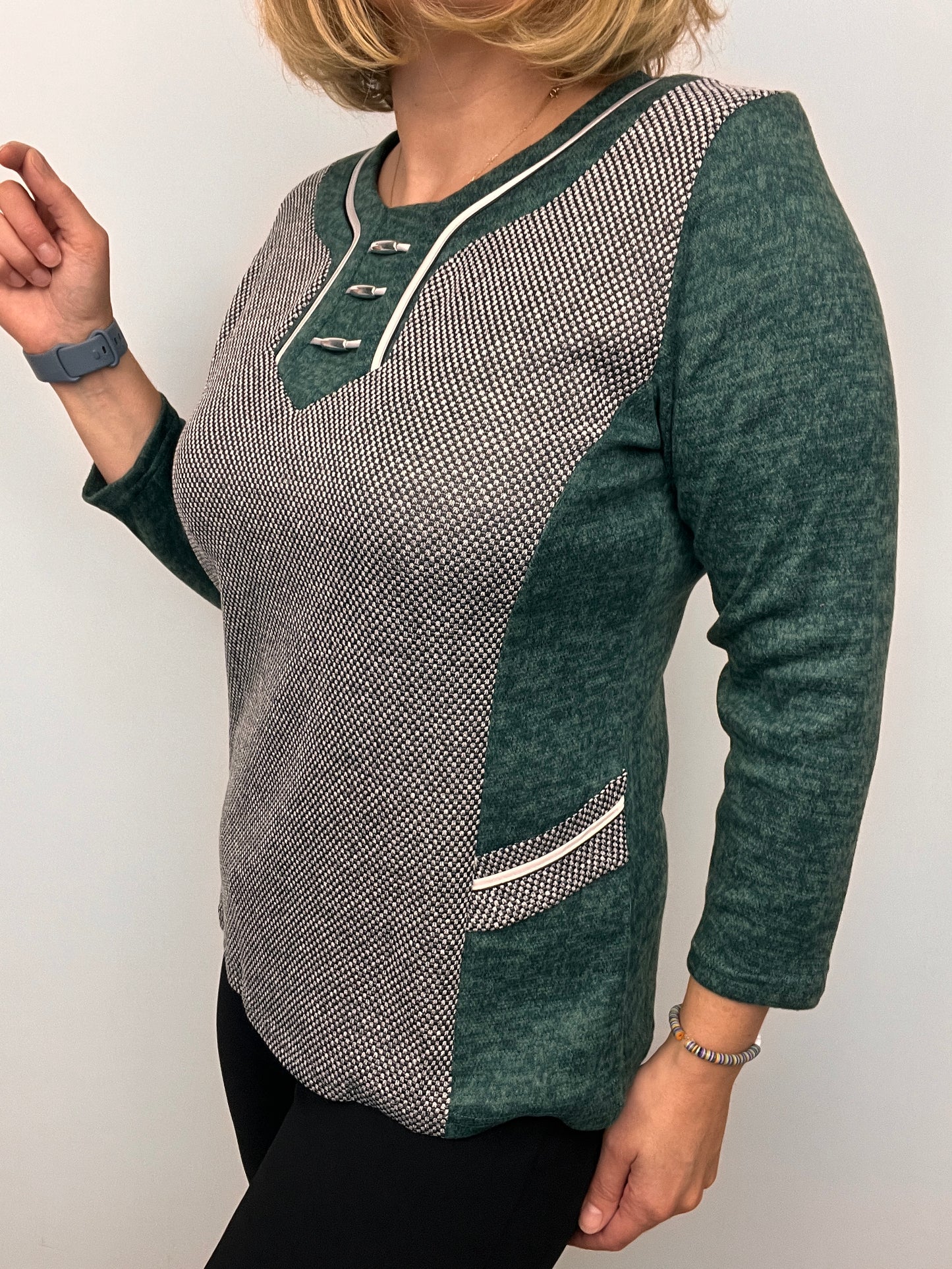 SALMA green fine knit winter top