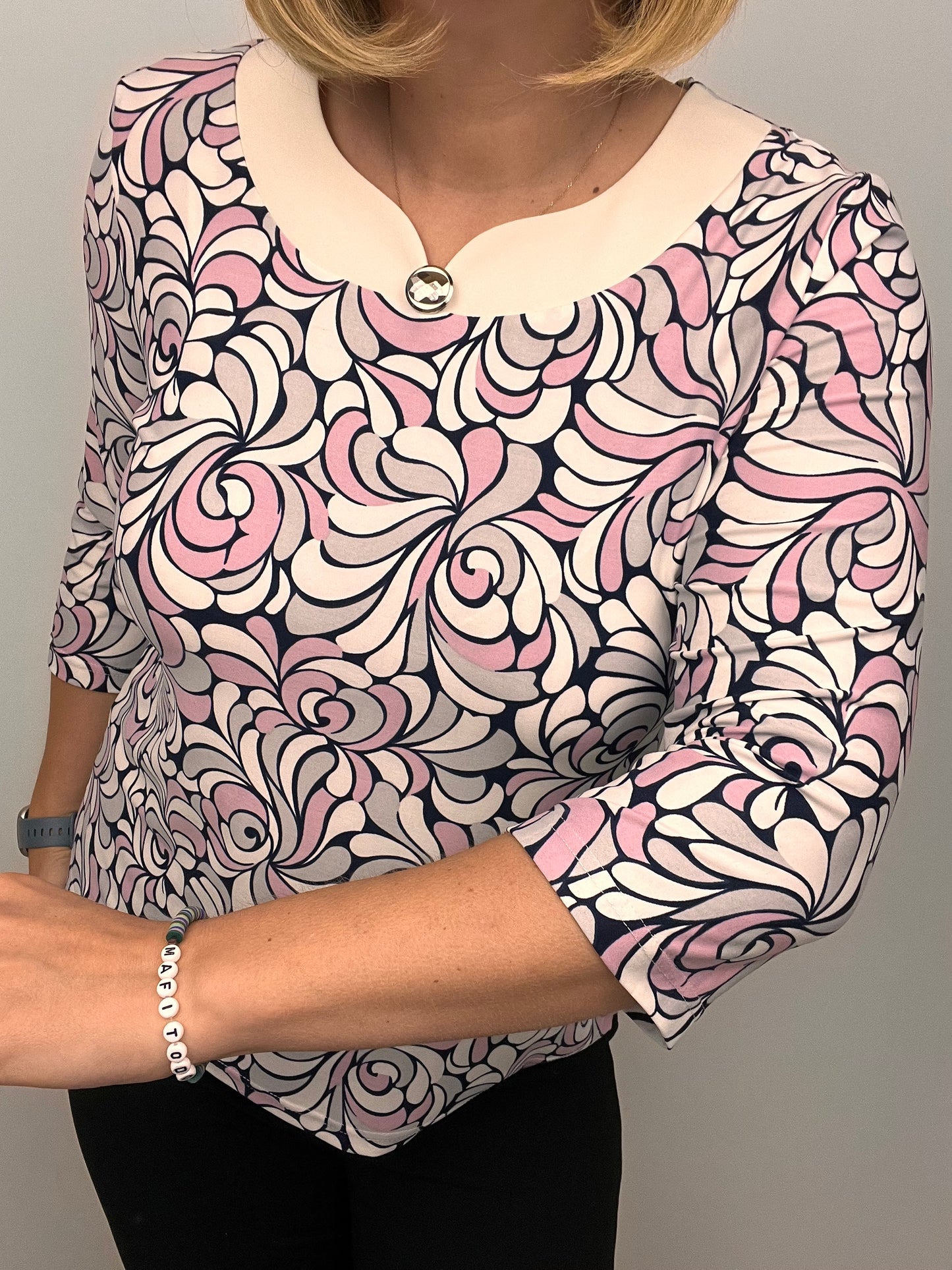 ELLA top with cream neckline