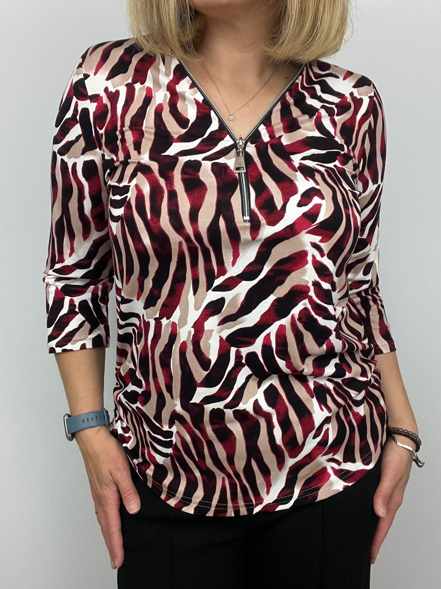 STEPHANIE zip top 3/4 sleeve
