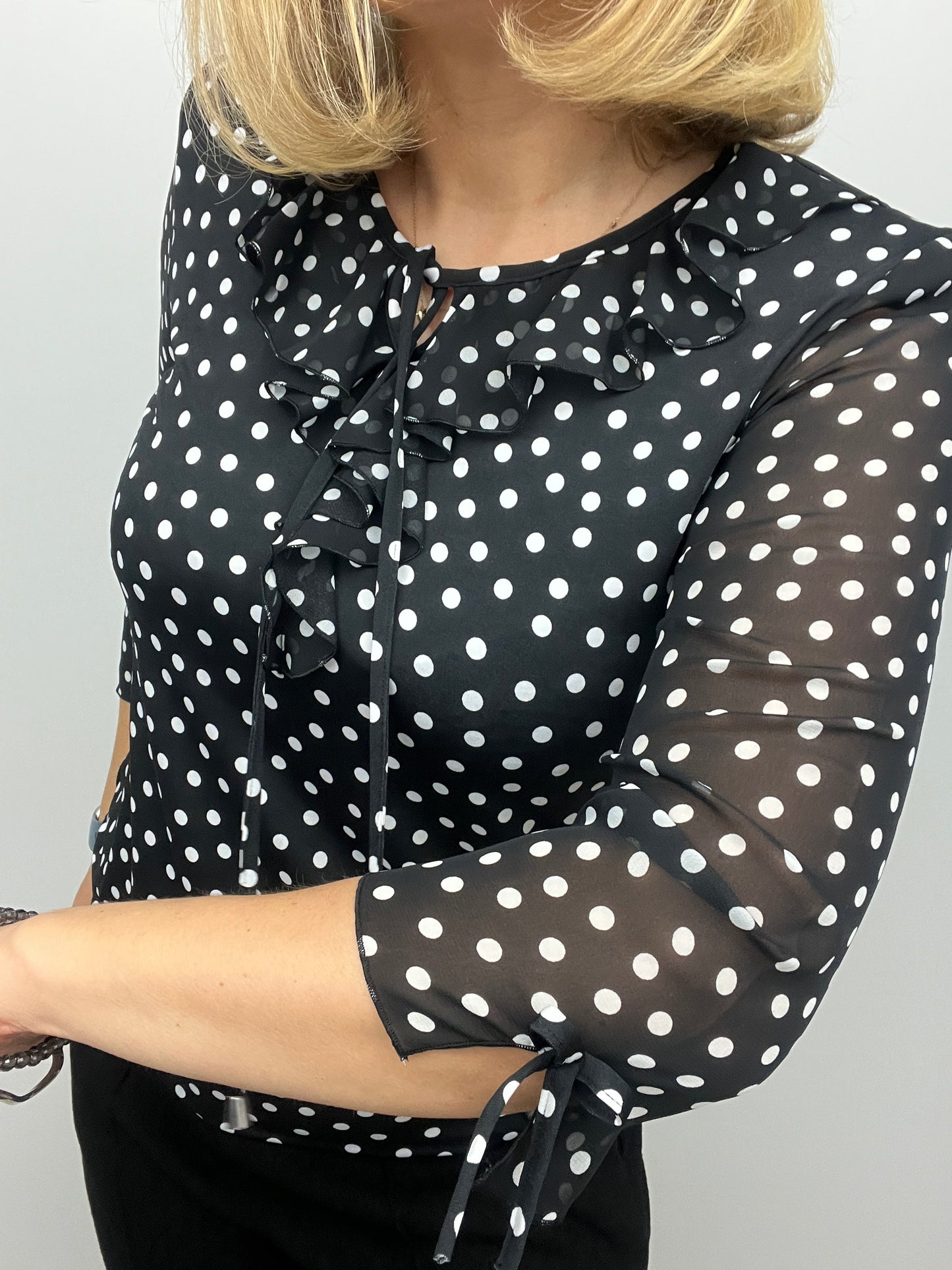 SHAUNA ruffle top polka dot black/white