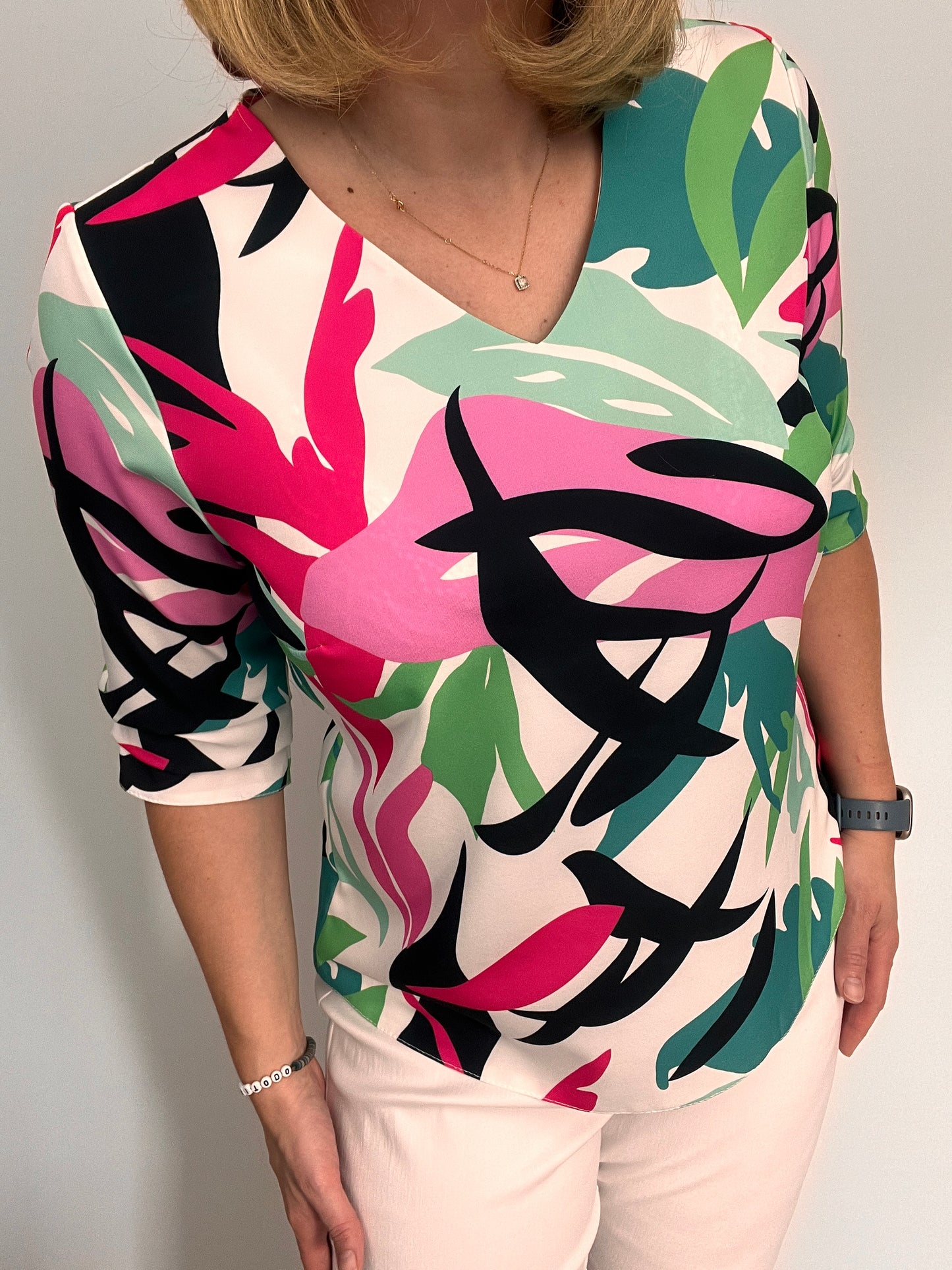 BETH v-neck top