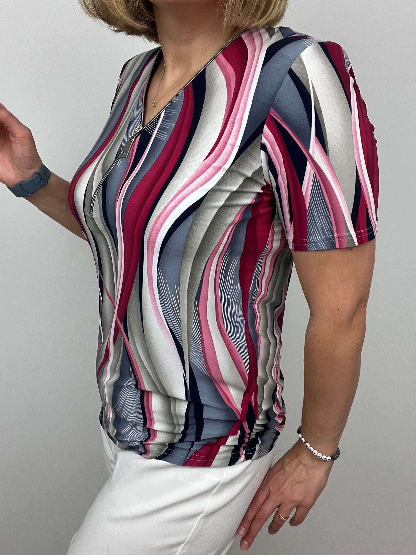 ALEXANDRA short sleeve zip top