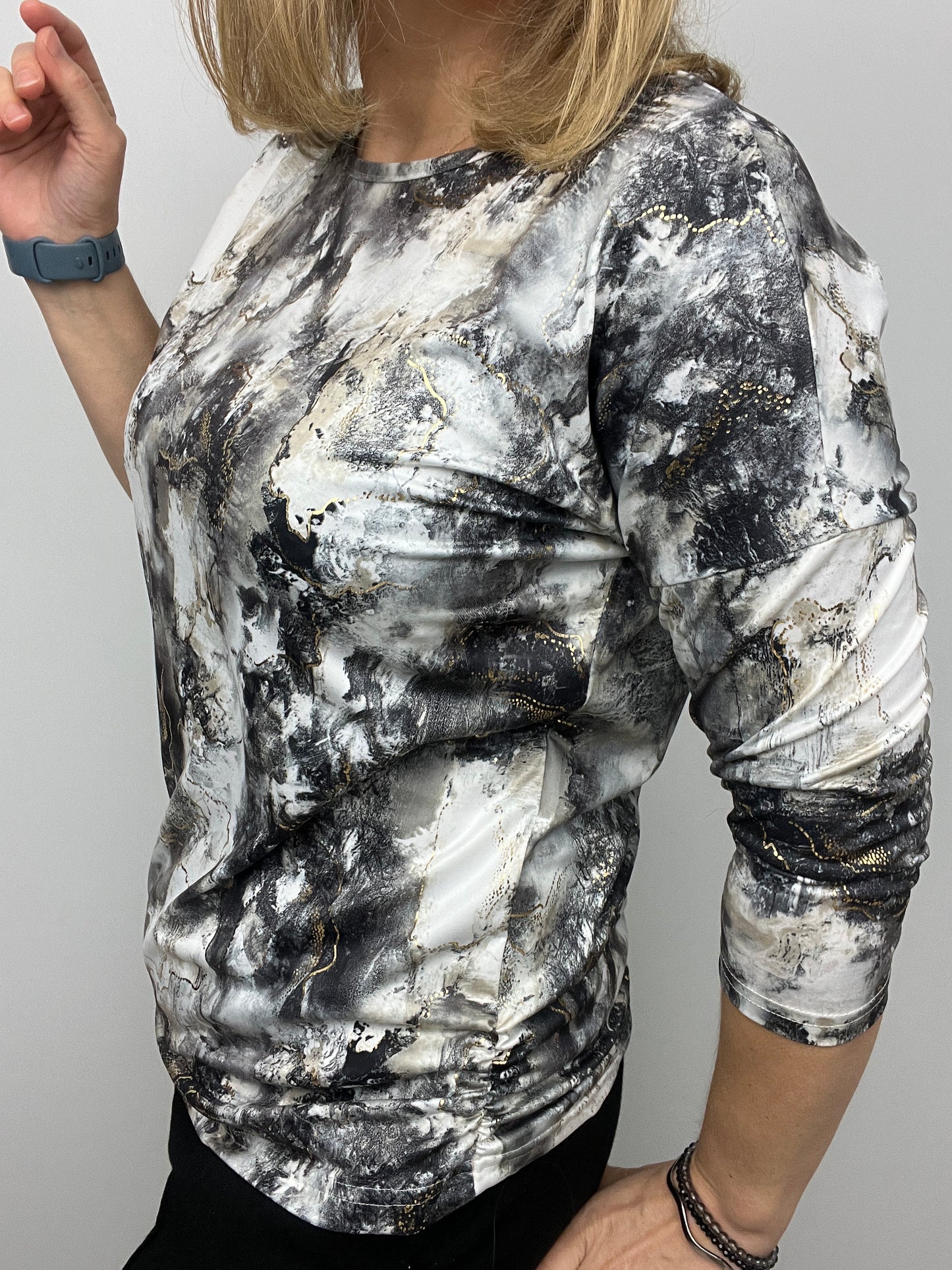 BELINDA festive round neck top