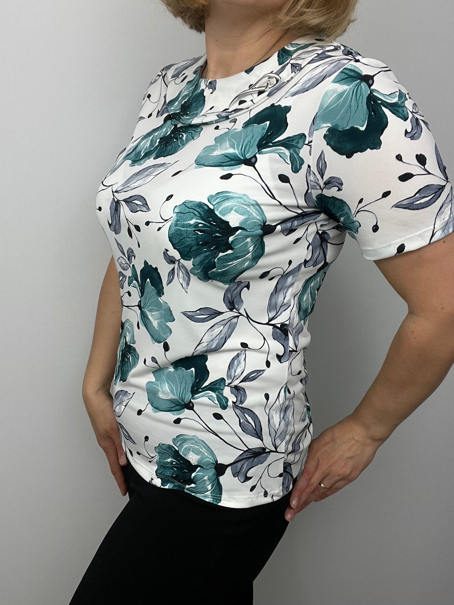 JADE Top with flat cowl neck and detachable brooch