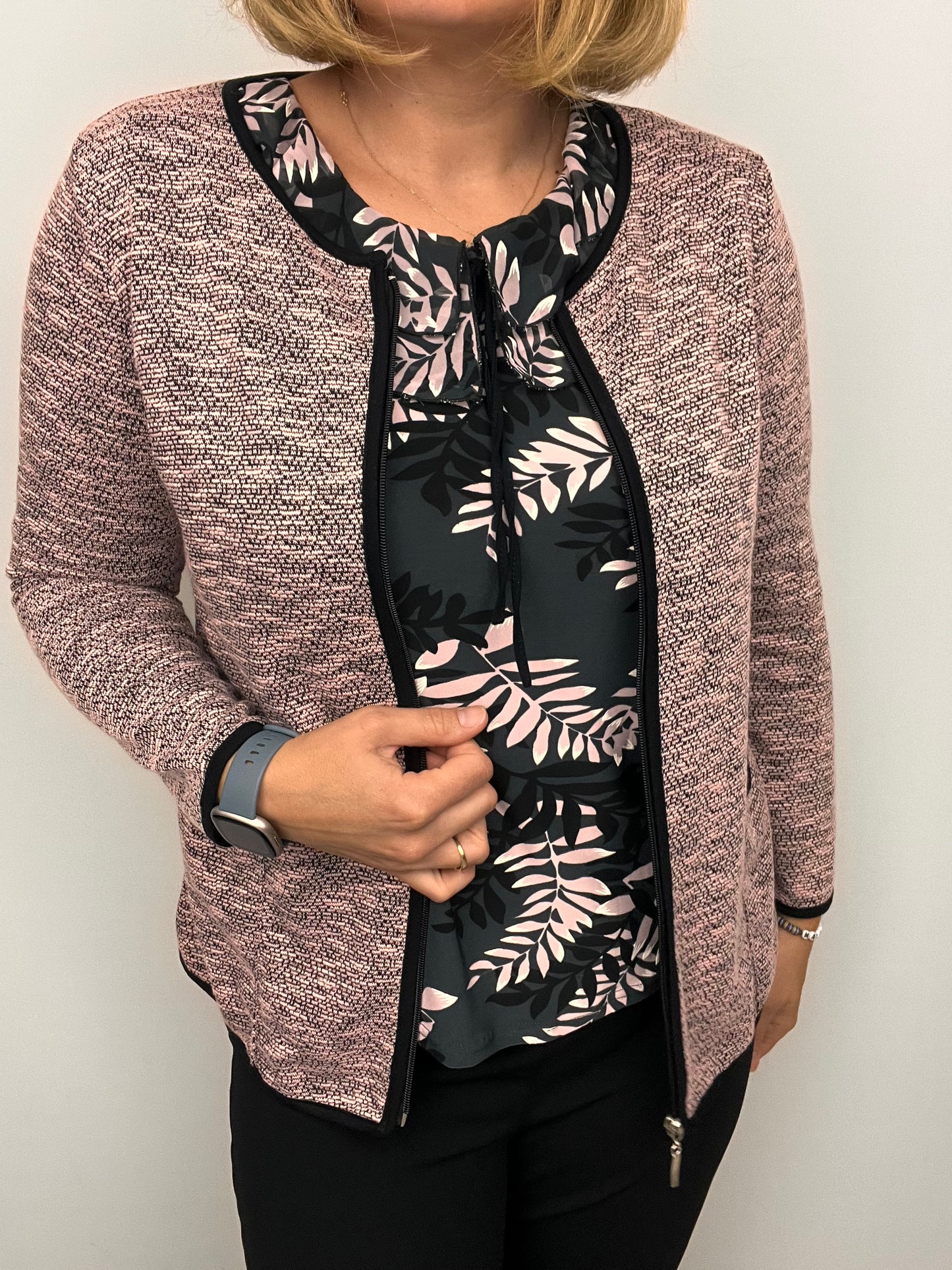Pink melange fine knit cardigan with zipper and pockets