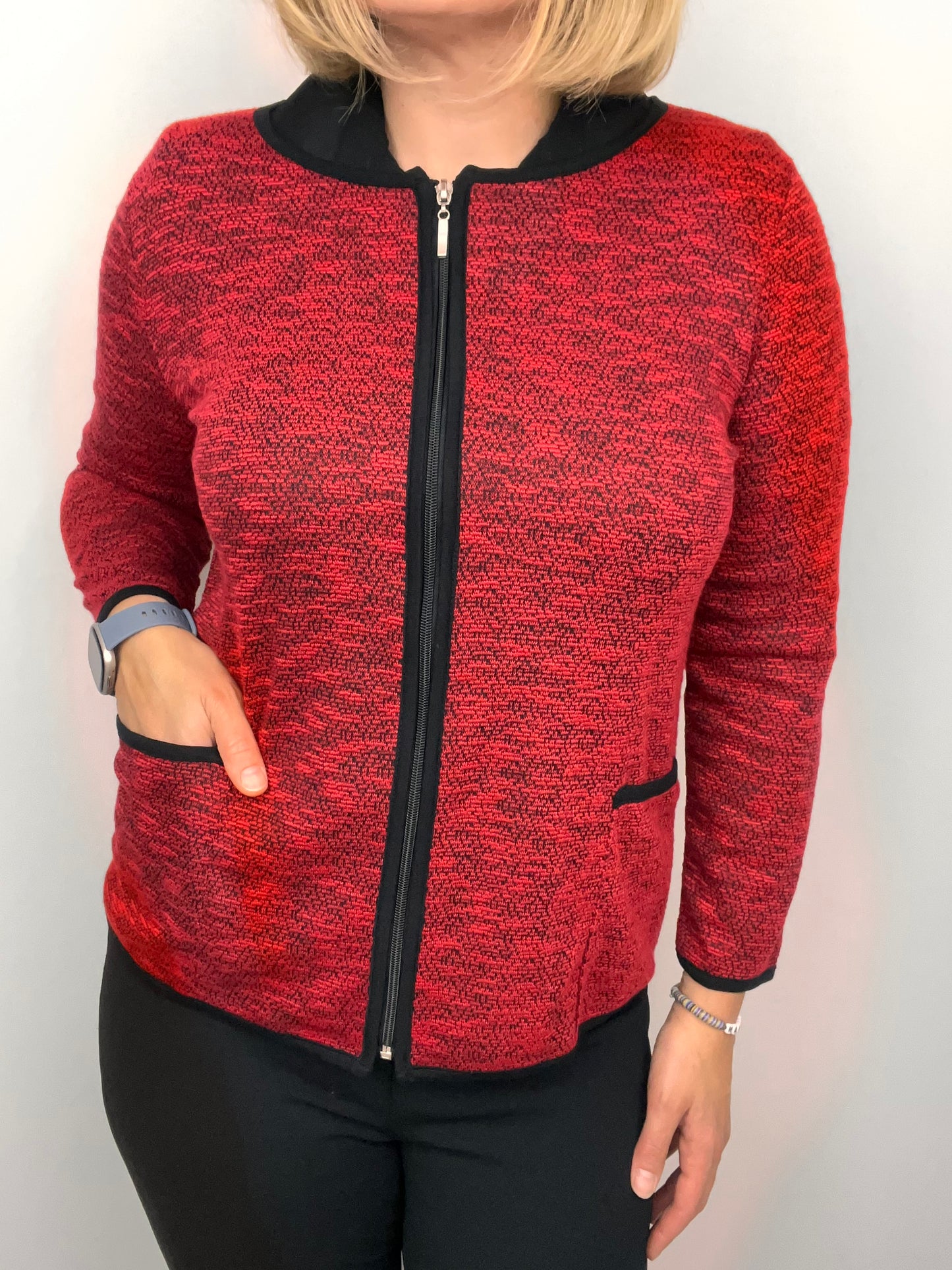 Red melange fine knit cardigan with zipper and pockets