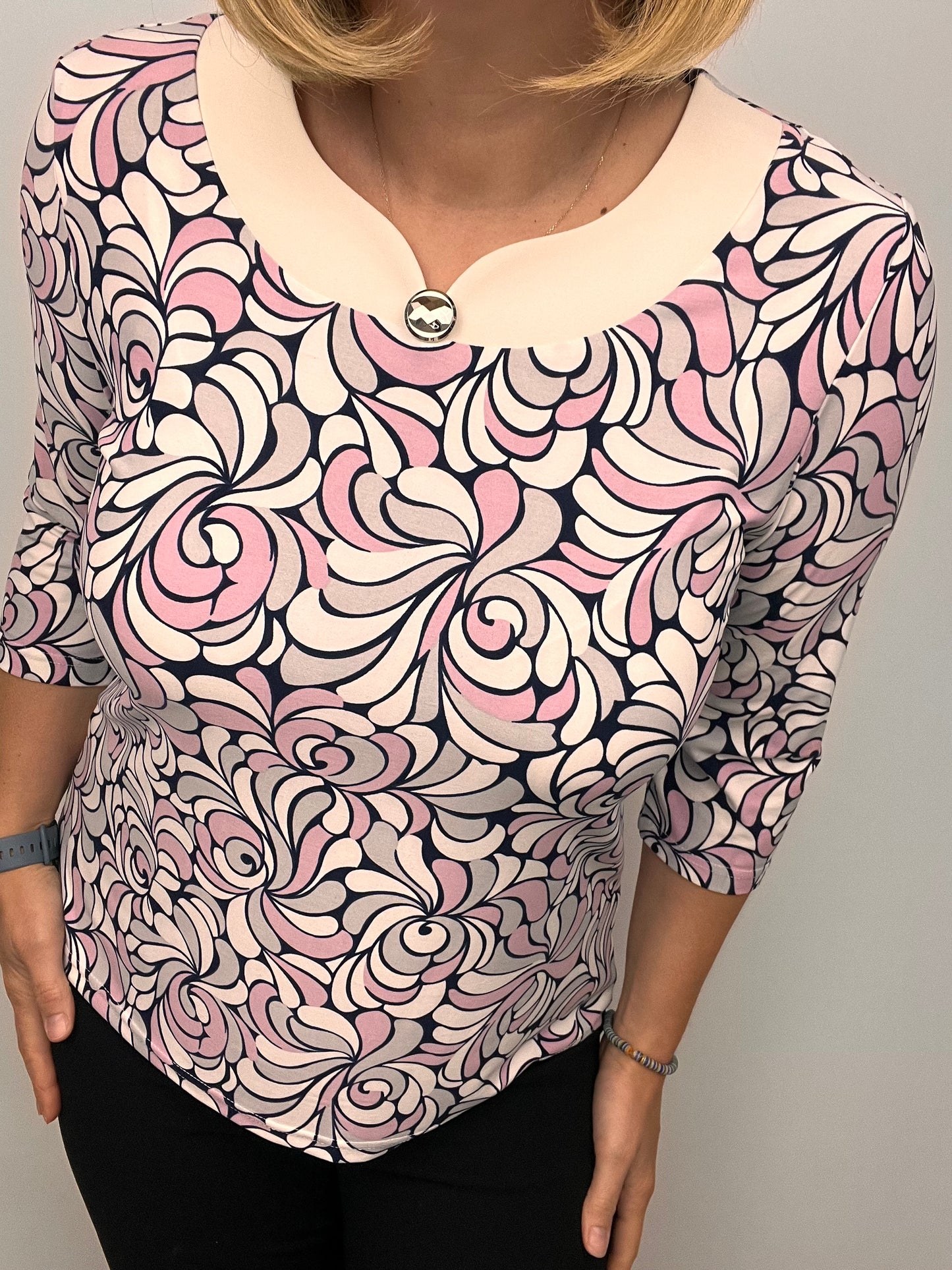 ELLA top with cream neckline
