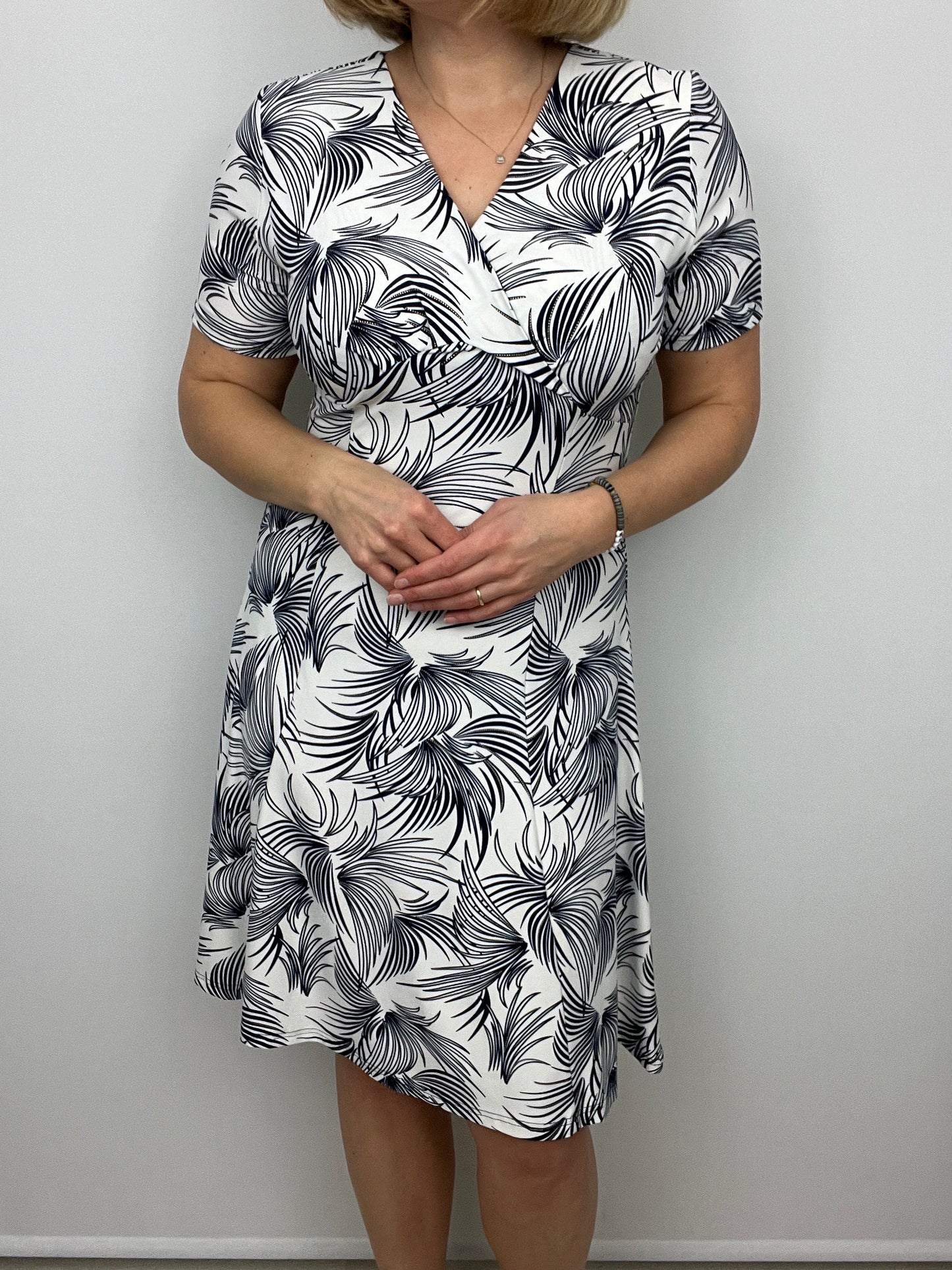 LAYLA A-line dress with wrap-up style v-neck