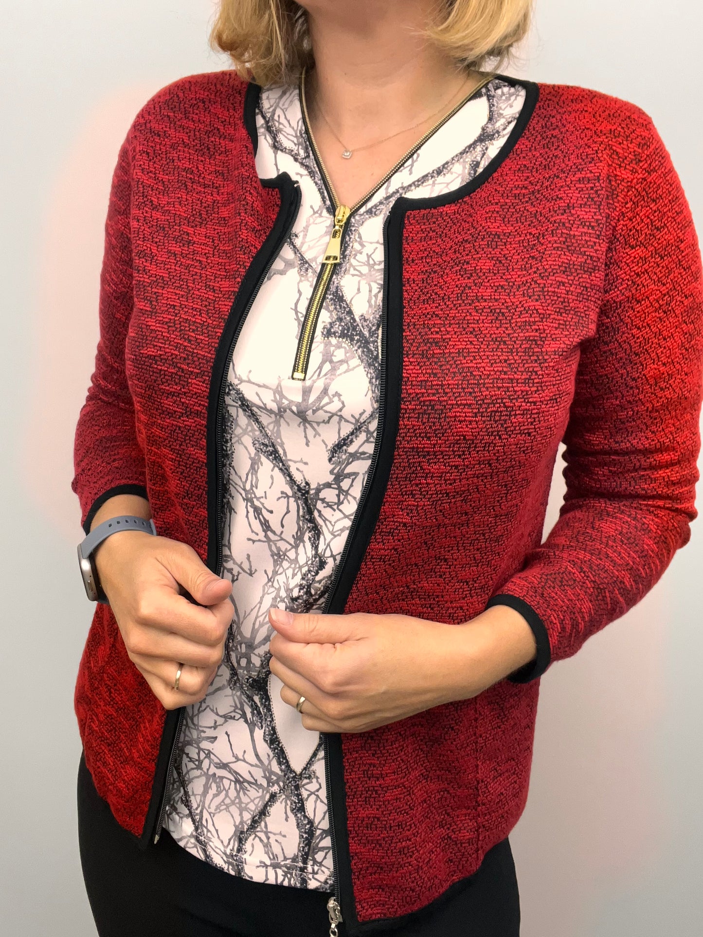 Red melange fine knit cardigan with zipper and pockets