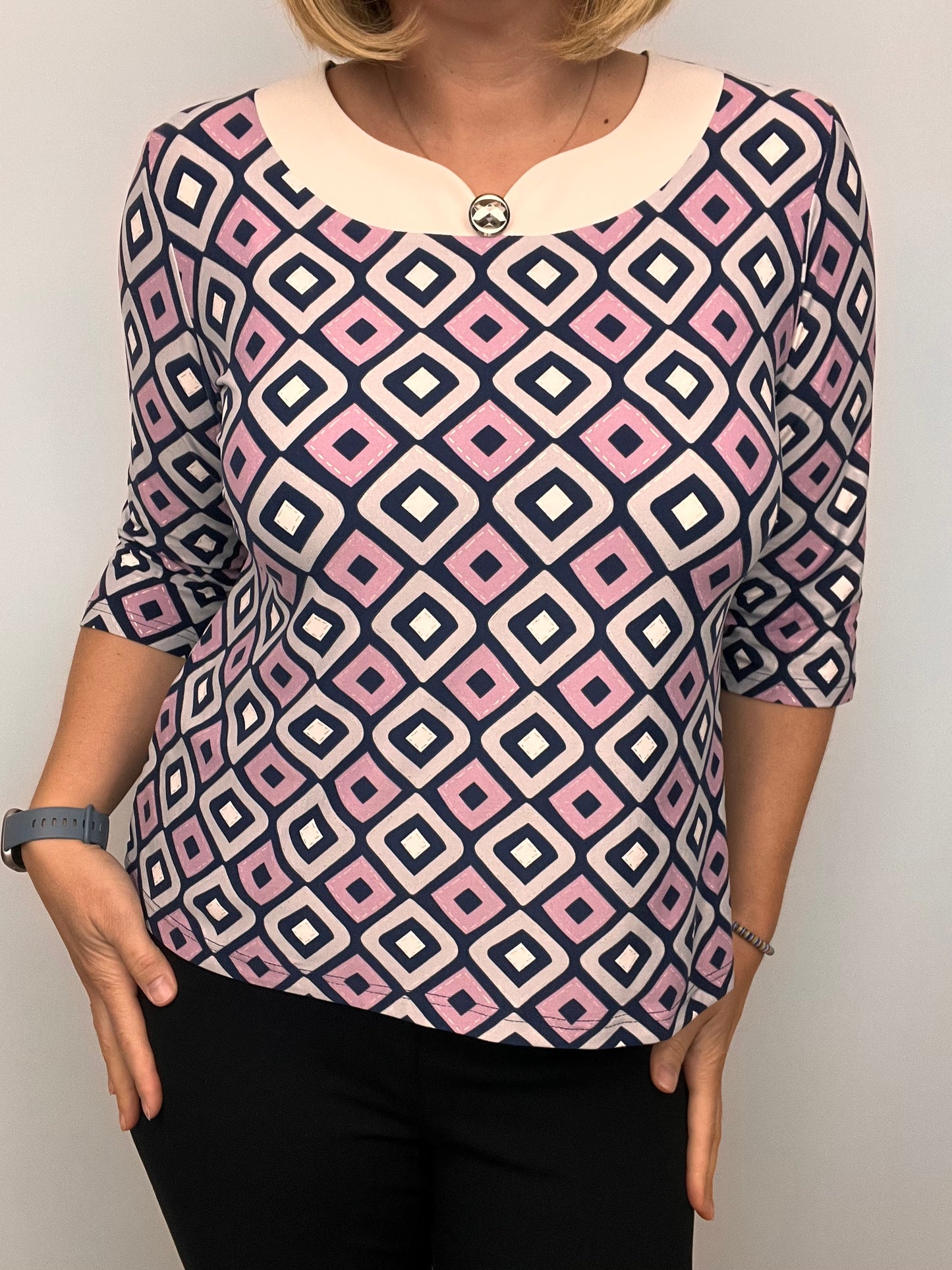 ELIZABETH top with cream neckline