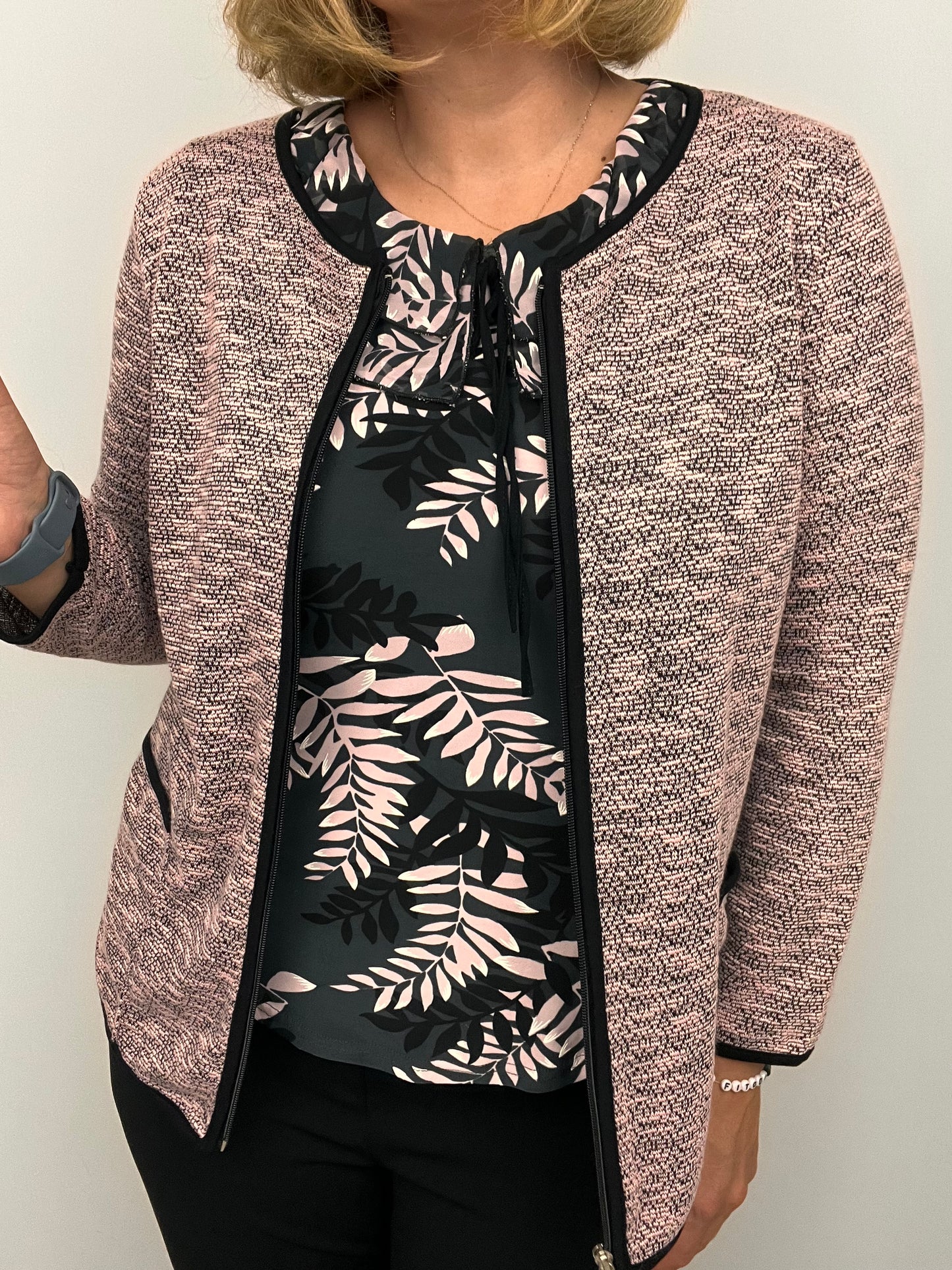 Pink melange fine knit cardigan with zipper and pockets
