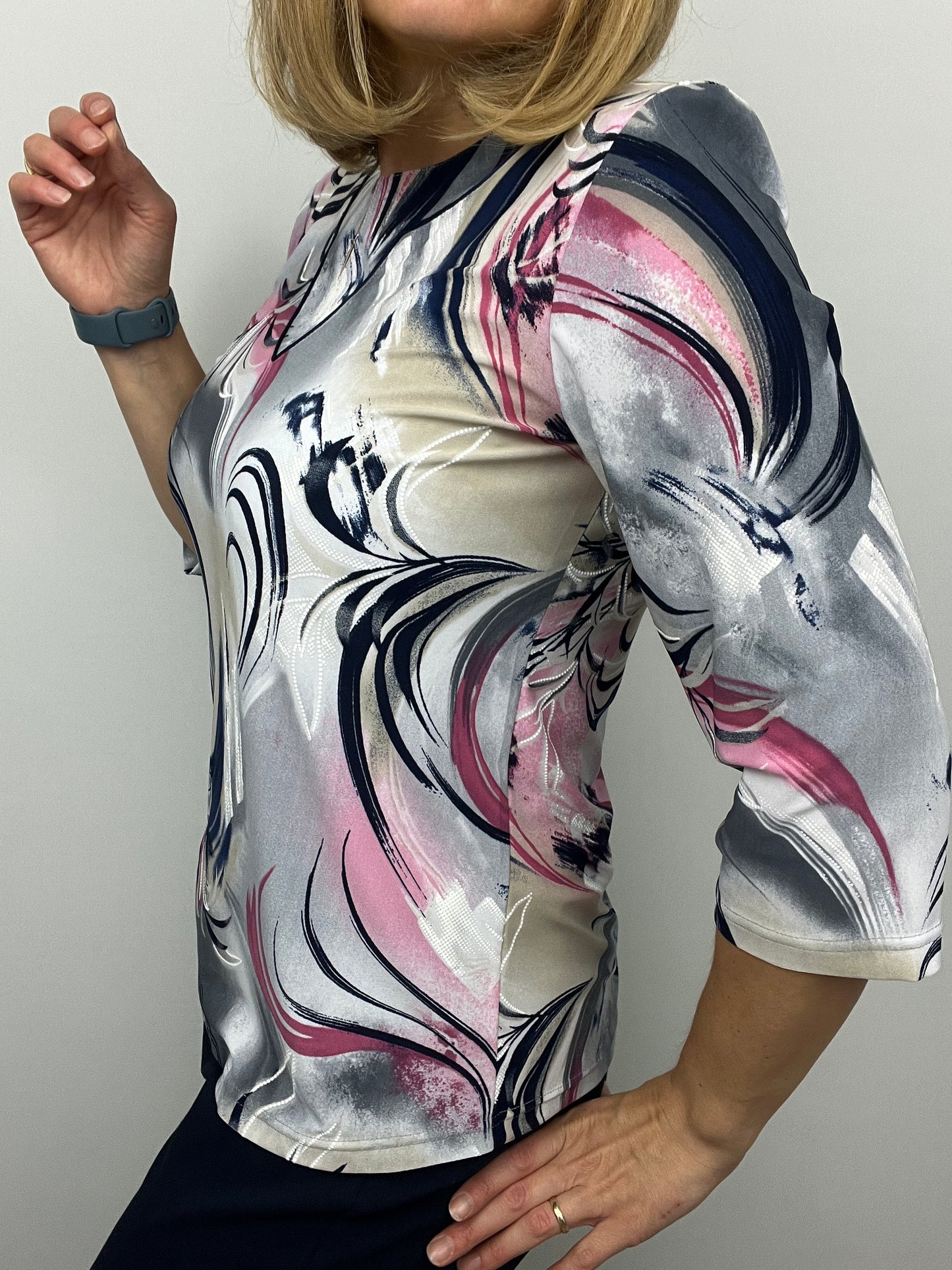 GLORIA top with mini v-neck