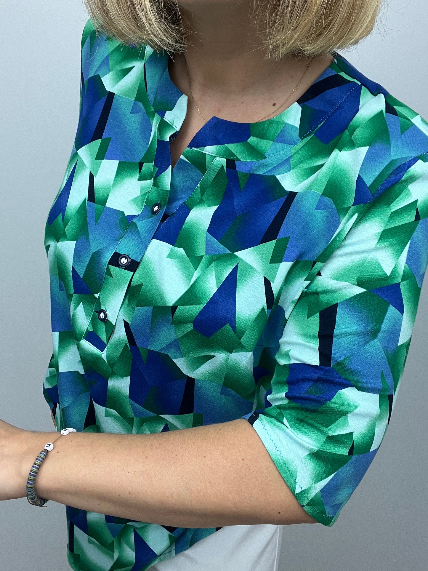 HARPER stand-up collar blouse - sizes 16-26