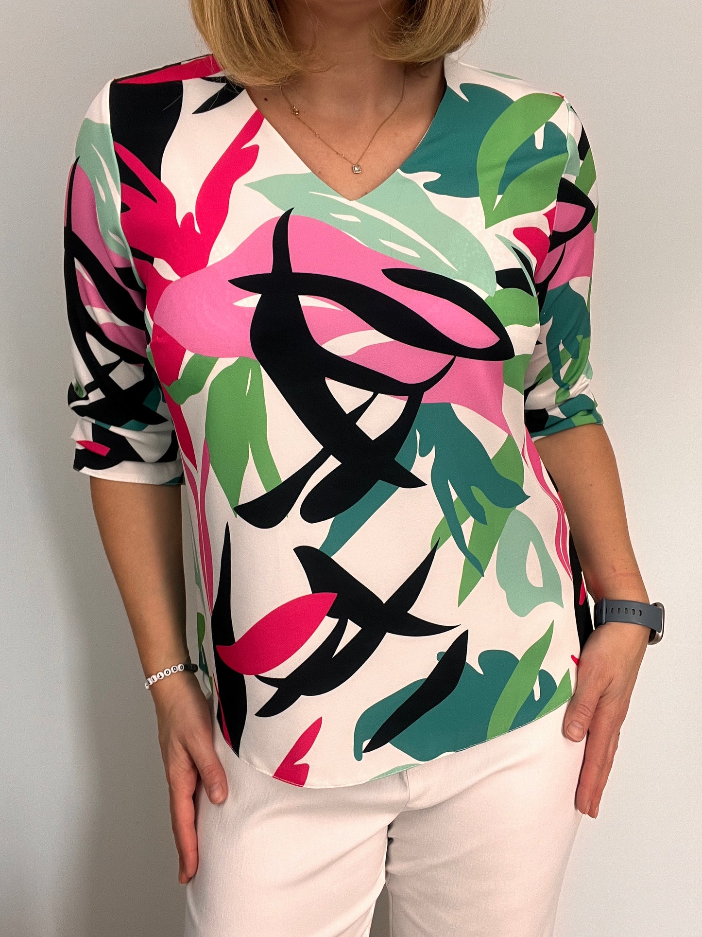 BETH v-neck top