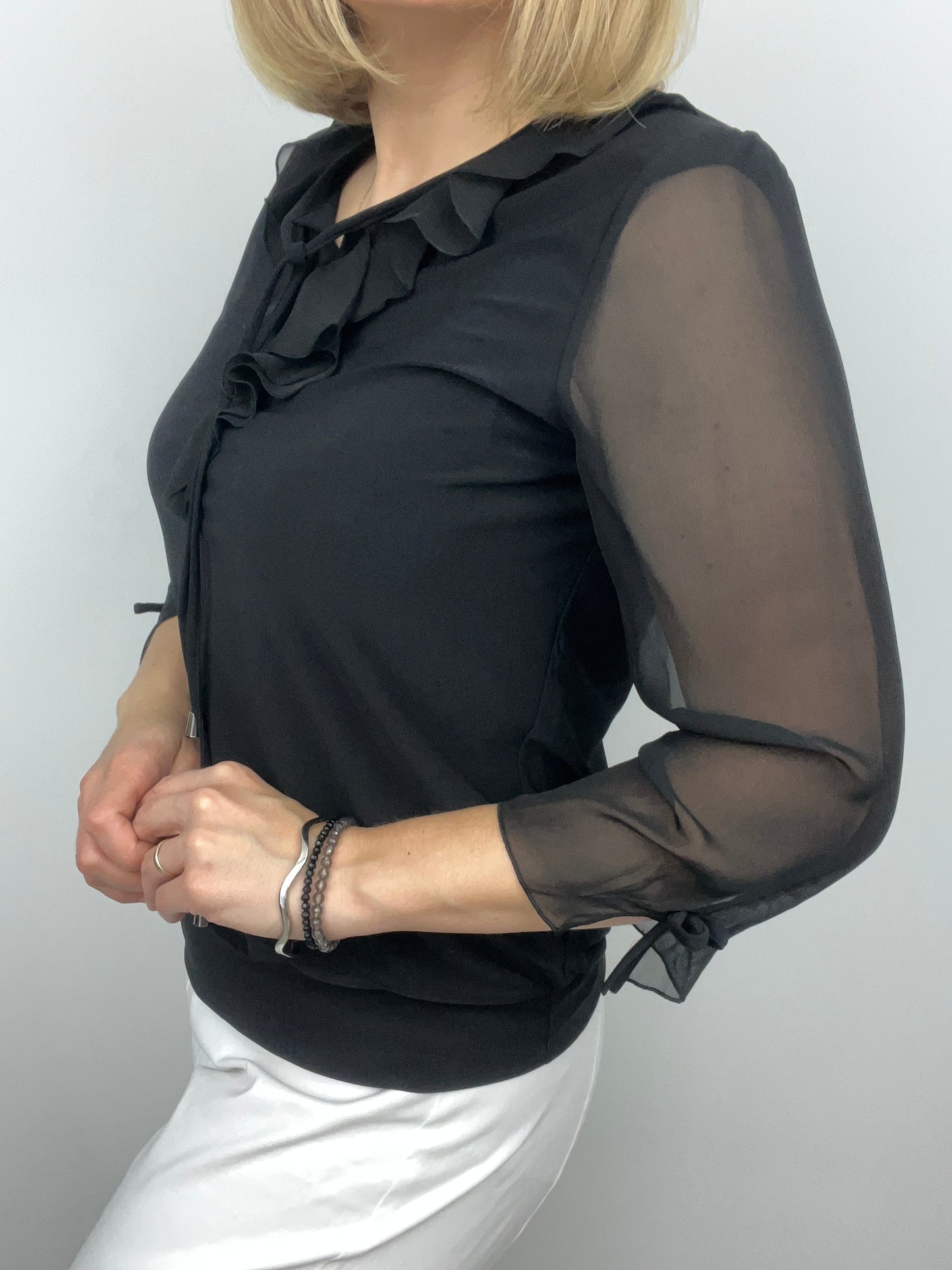 Nora ruffle top black