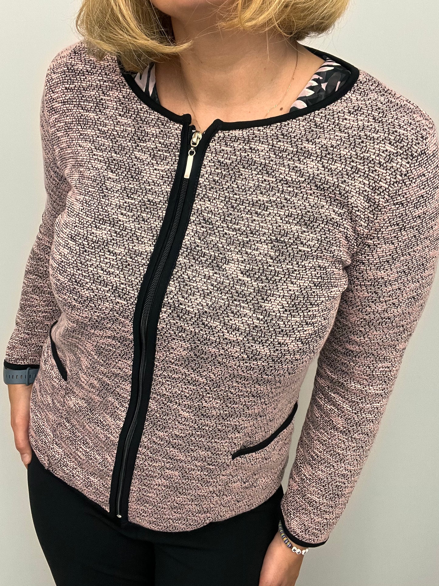 Pink melange fine knit cardigan with zipper and pockets
