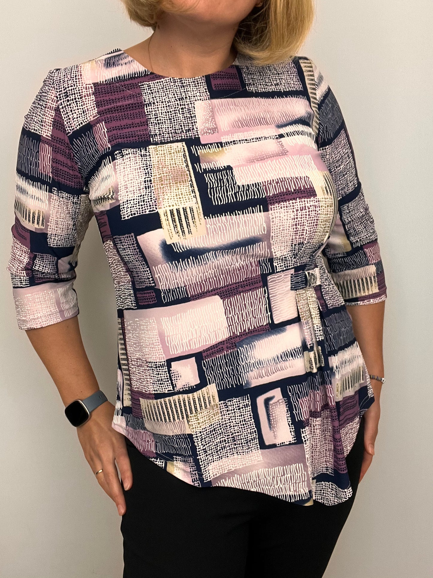 EMILY round neck top with dipped hem