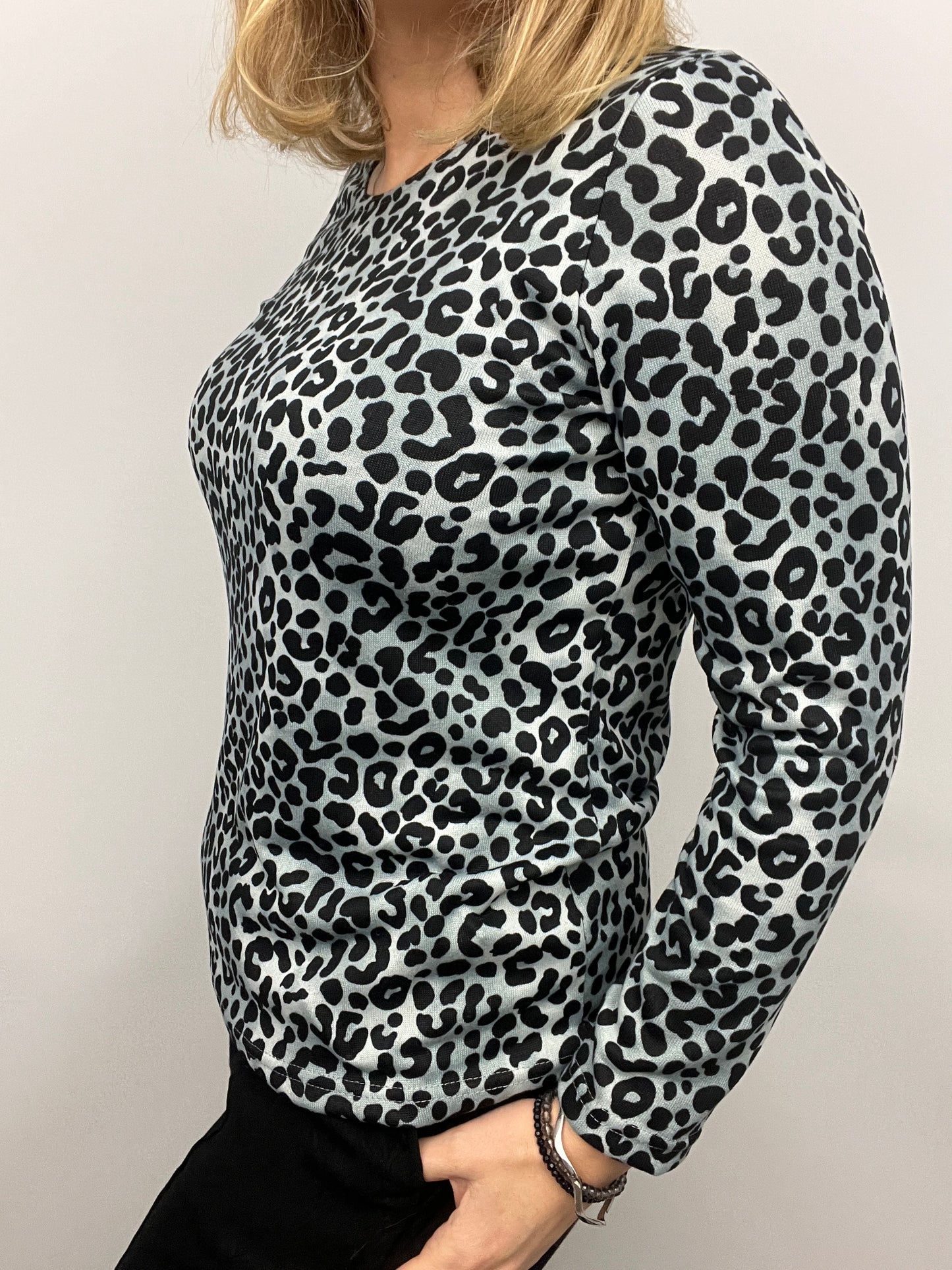 PAIGE fine knit style top long sleeve