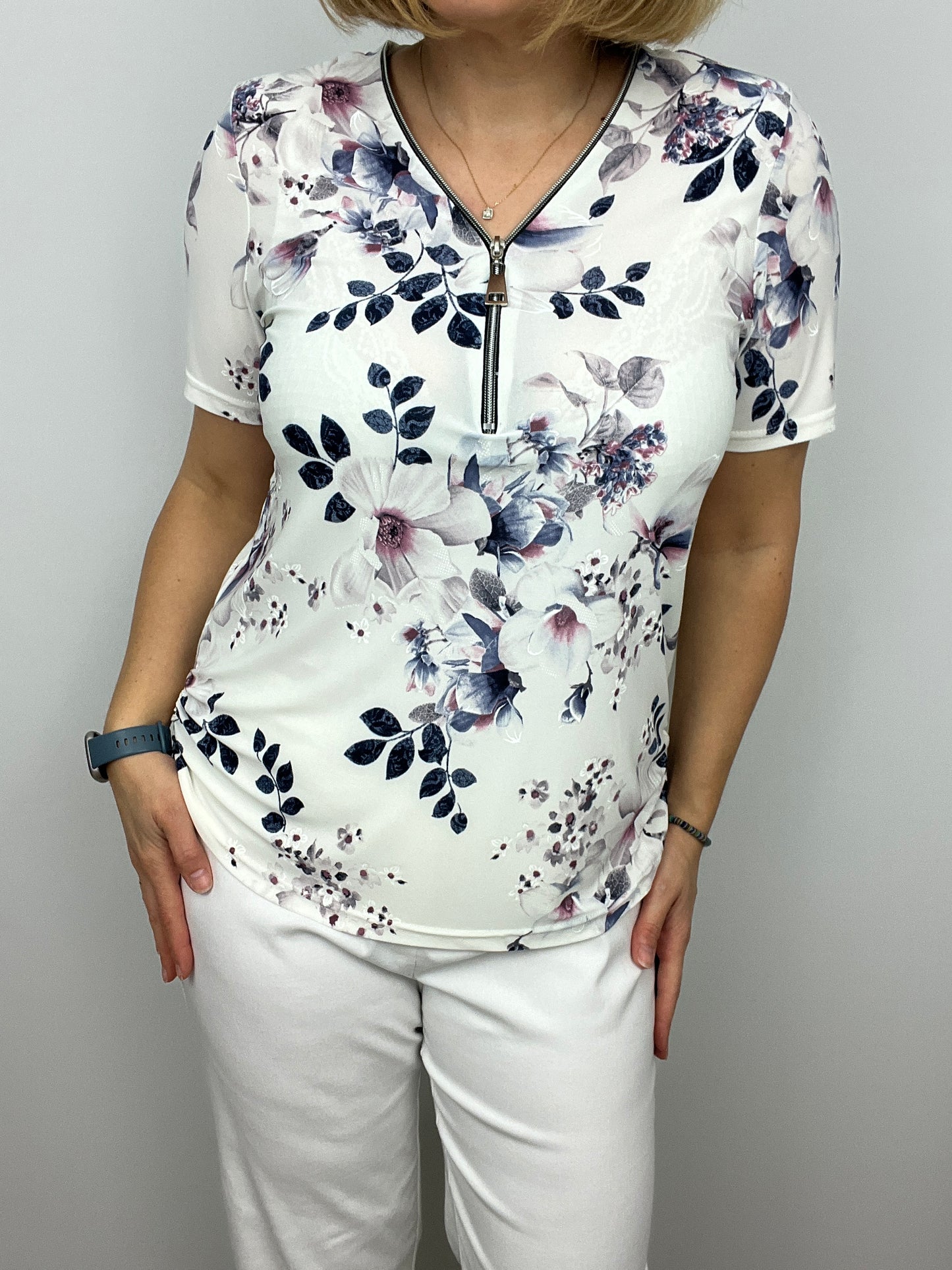 TORI short sleeve zip top