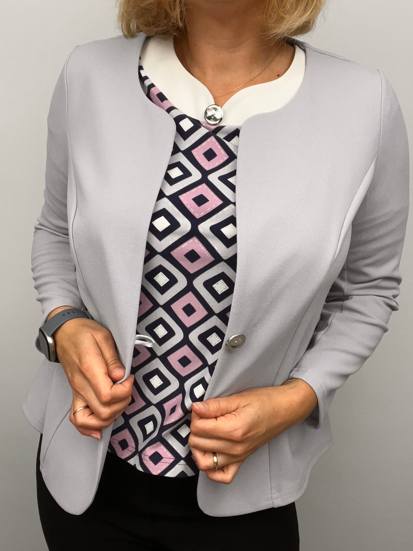 ELIZABETH top with cream neckline