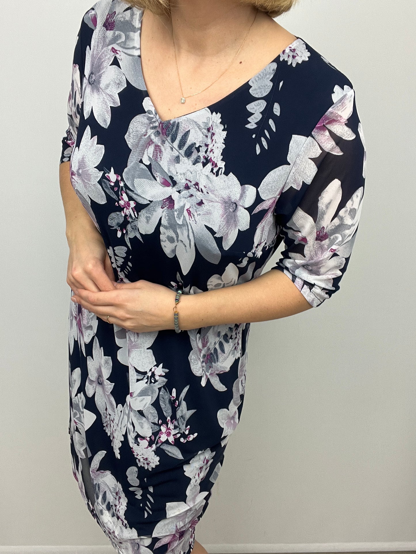CAROL v-neck dress fully lined