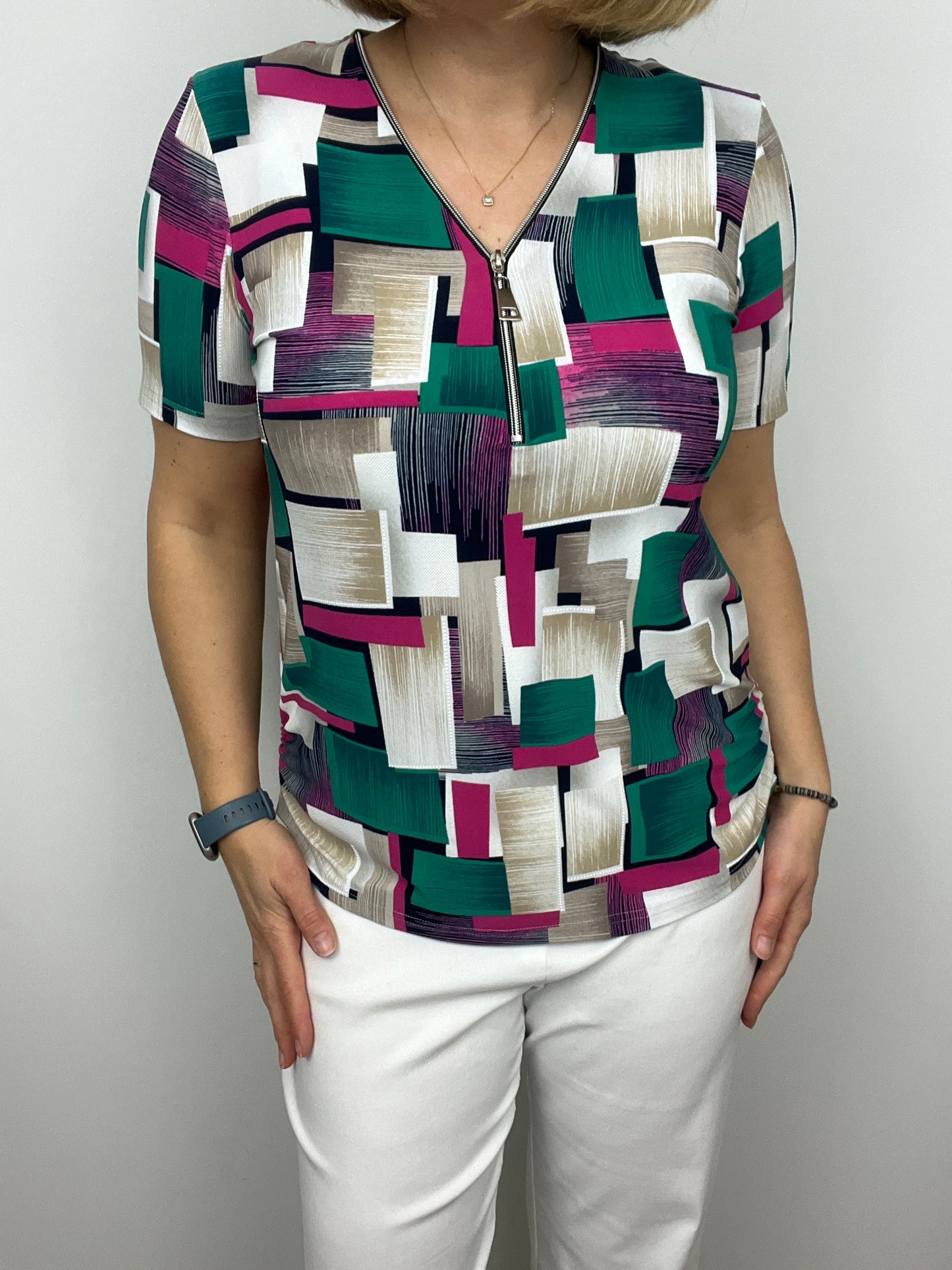 LORETTA short sleeve zip top