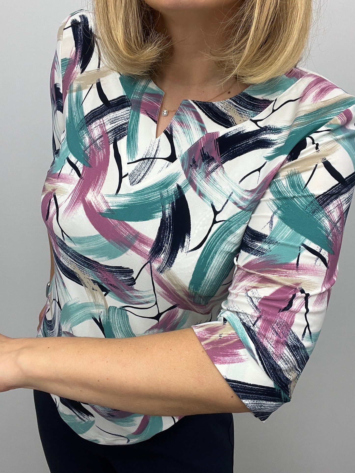 BELLA top with mini v-neck