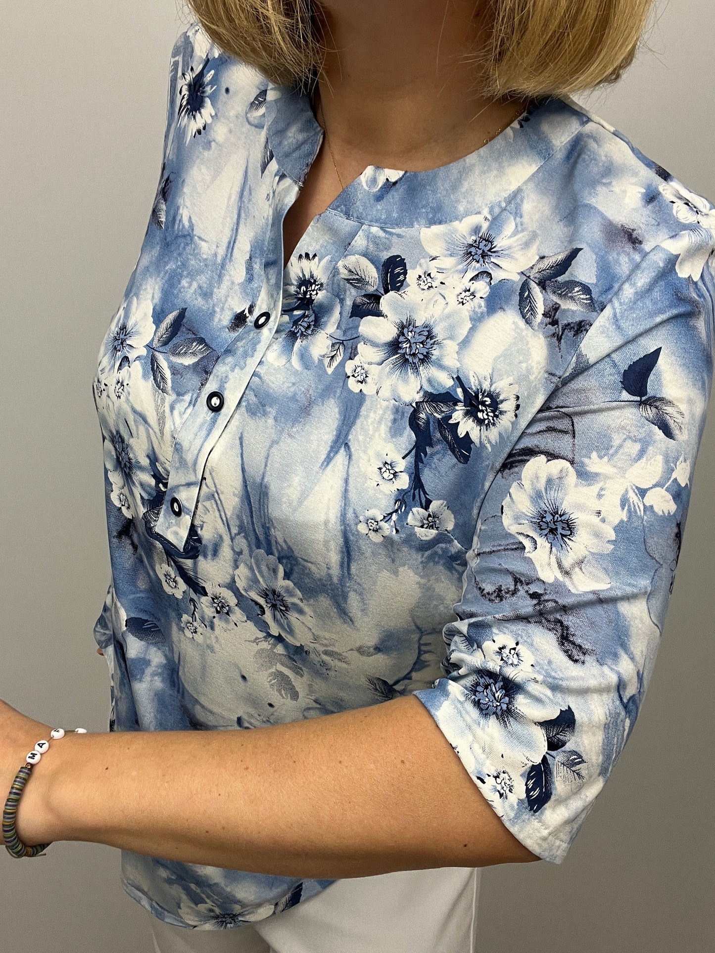 LAUREN stand-up collar blouse - sizes 16-26