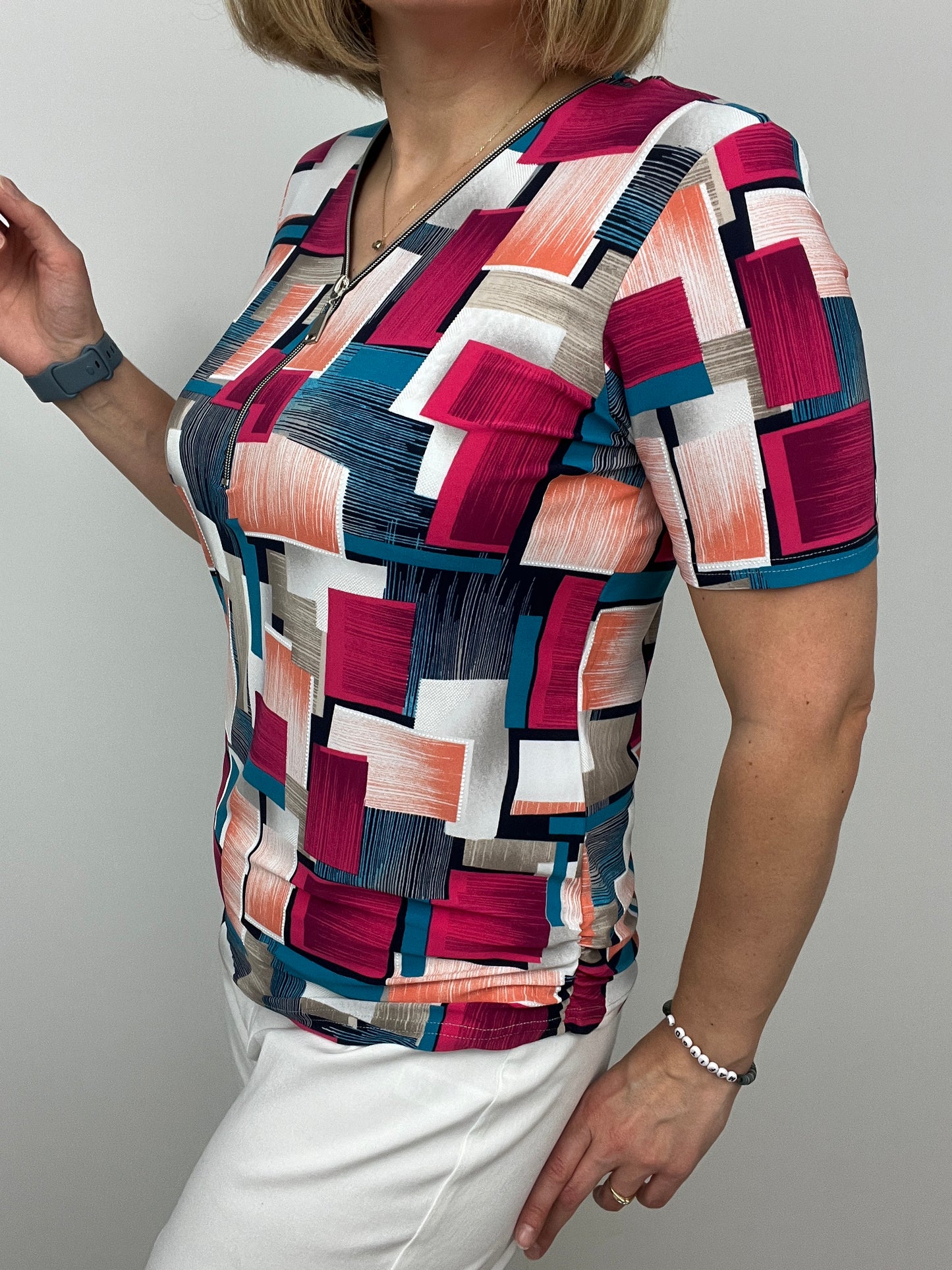 SUMMER short sleeve zip top