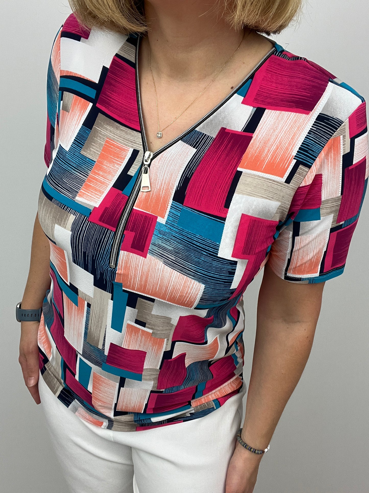 SUMMER short sleeve zip top