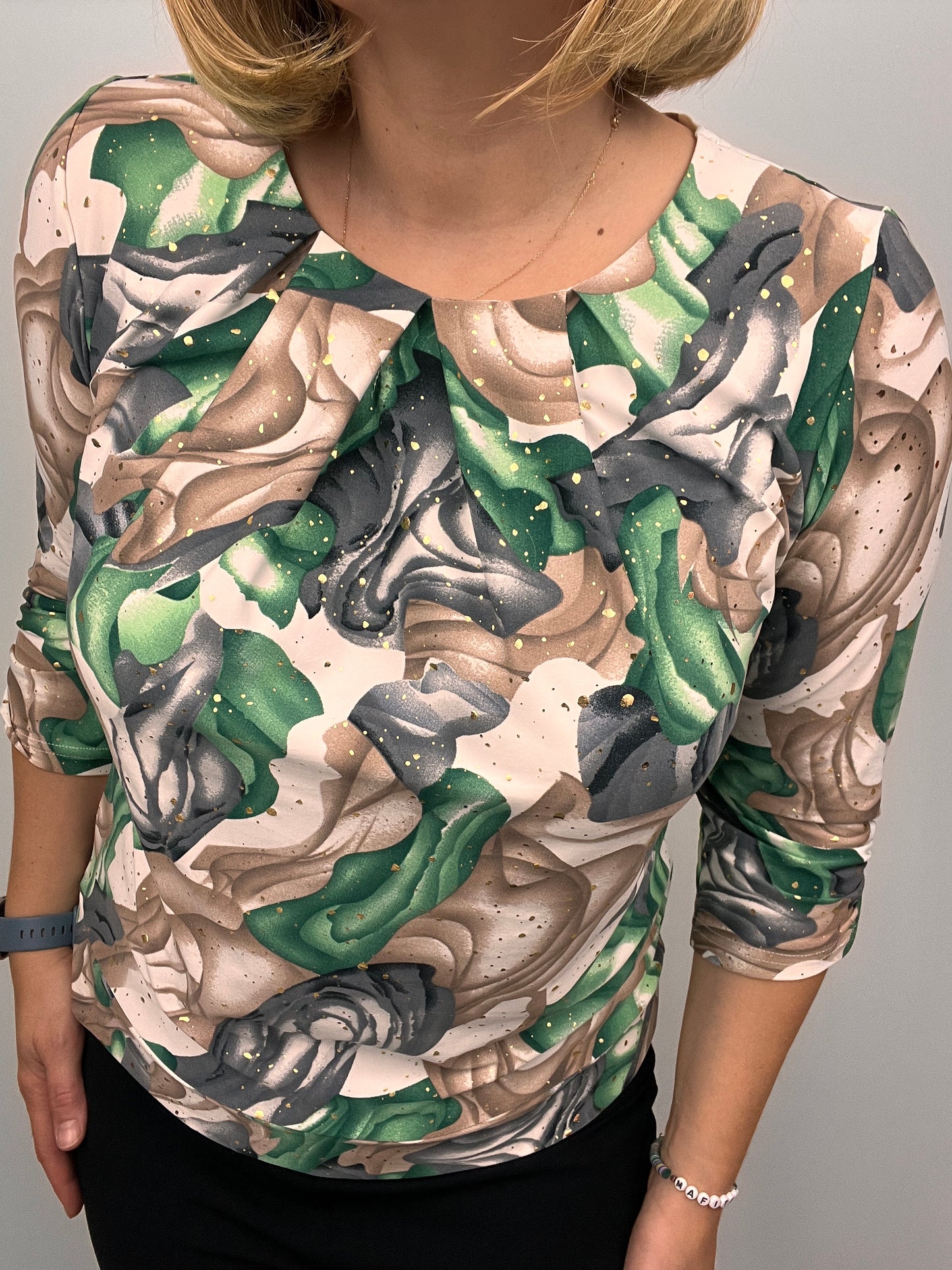 CONSTANCE relaxed fit top with wide band hem