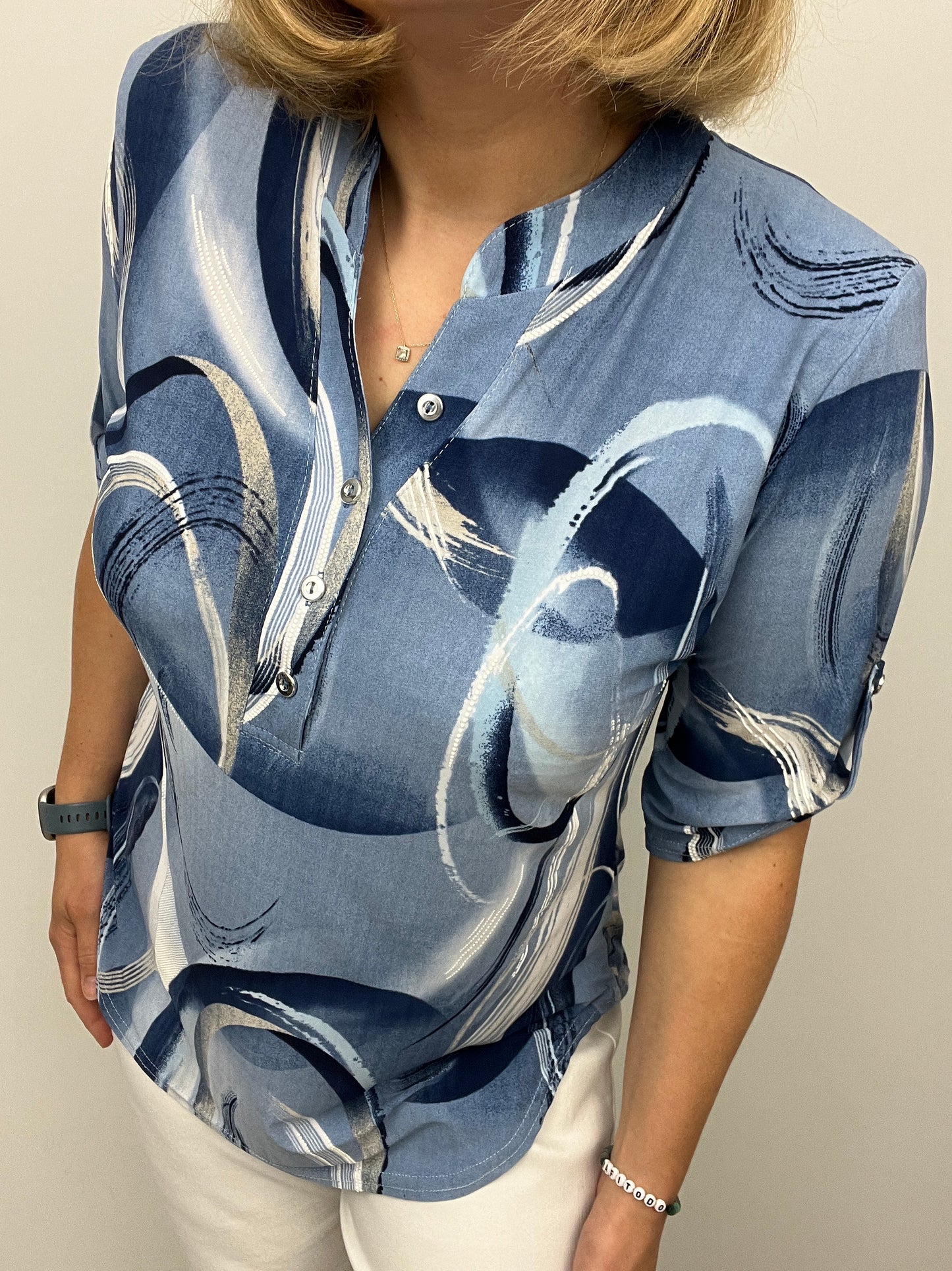 KATHLEEN stand-up collar blouse
