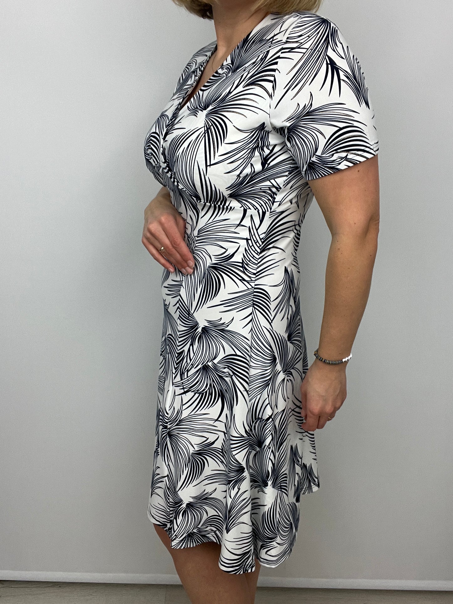 LAYLA A-line dress with wrap-up style v-neck
