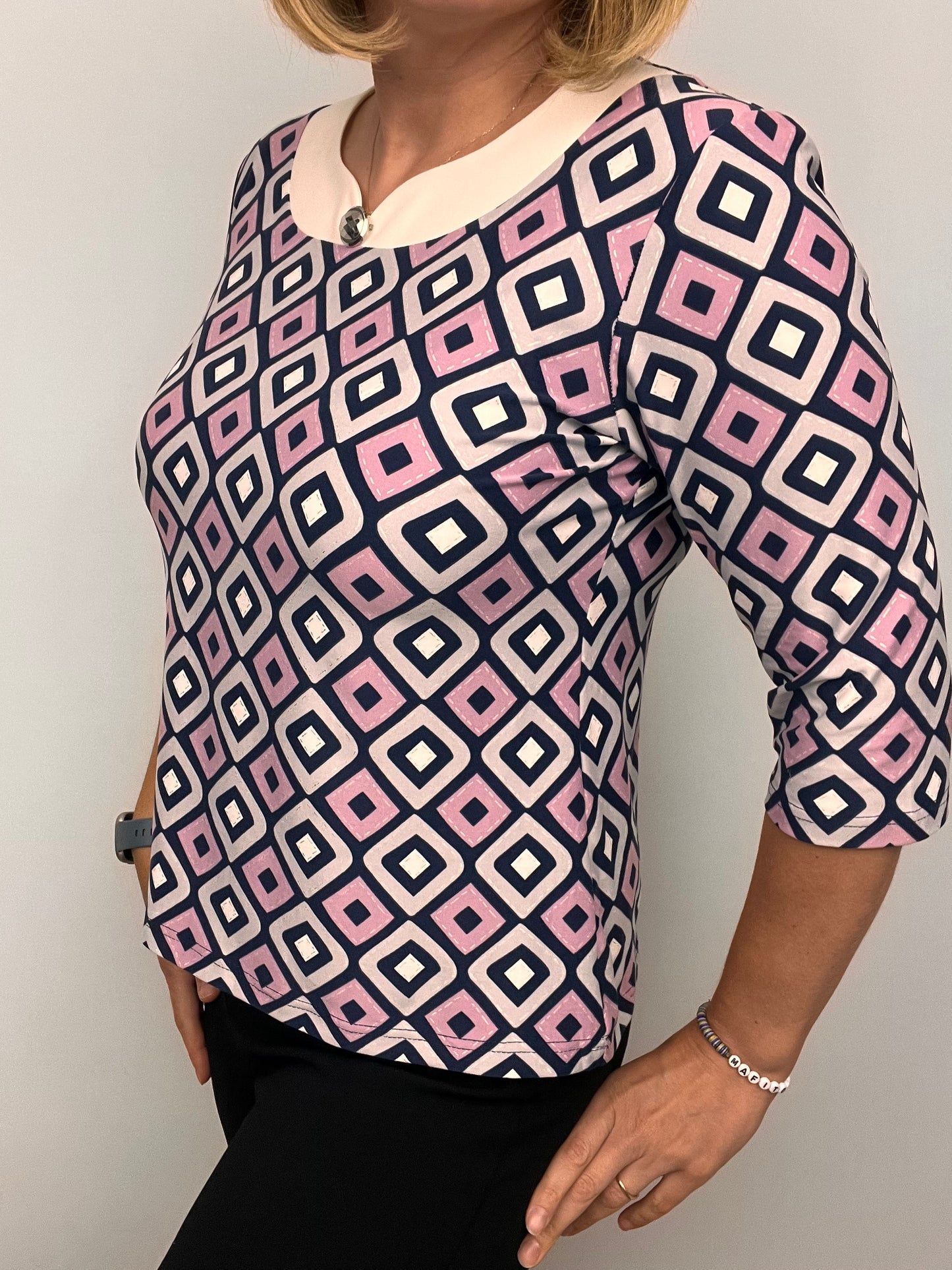 ELIZABETH top with cream neckline