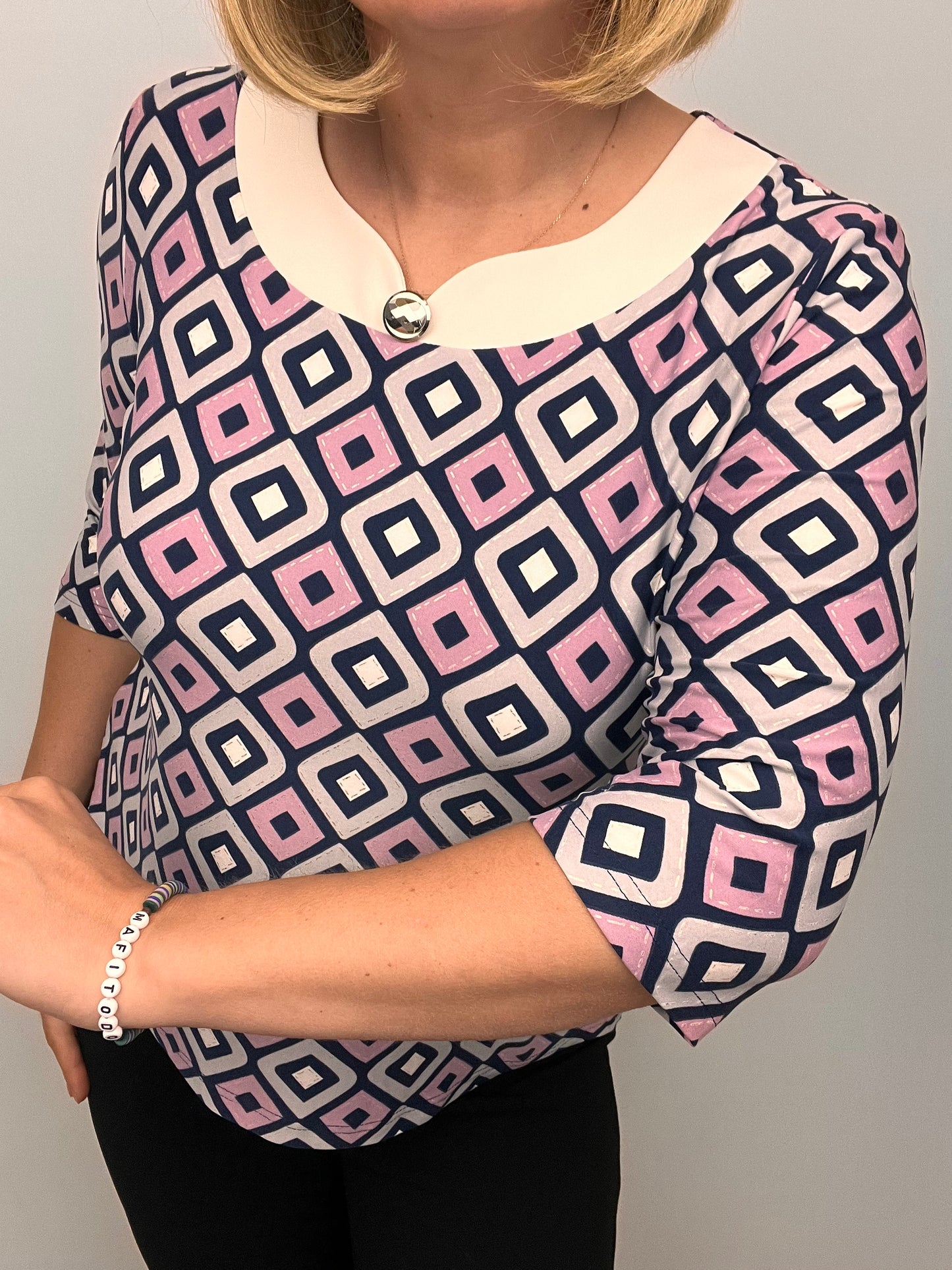 ELIZABETH top with cream neckline
