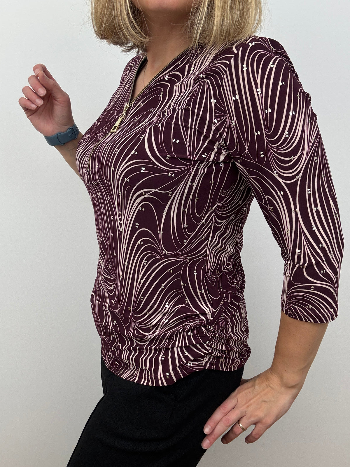 PAM burgundy 3/4 sleeve zip top