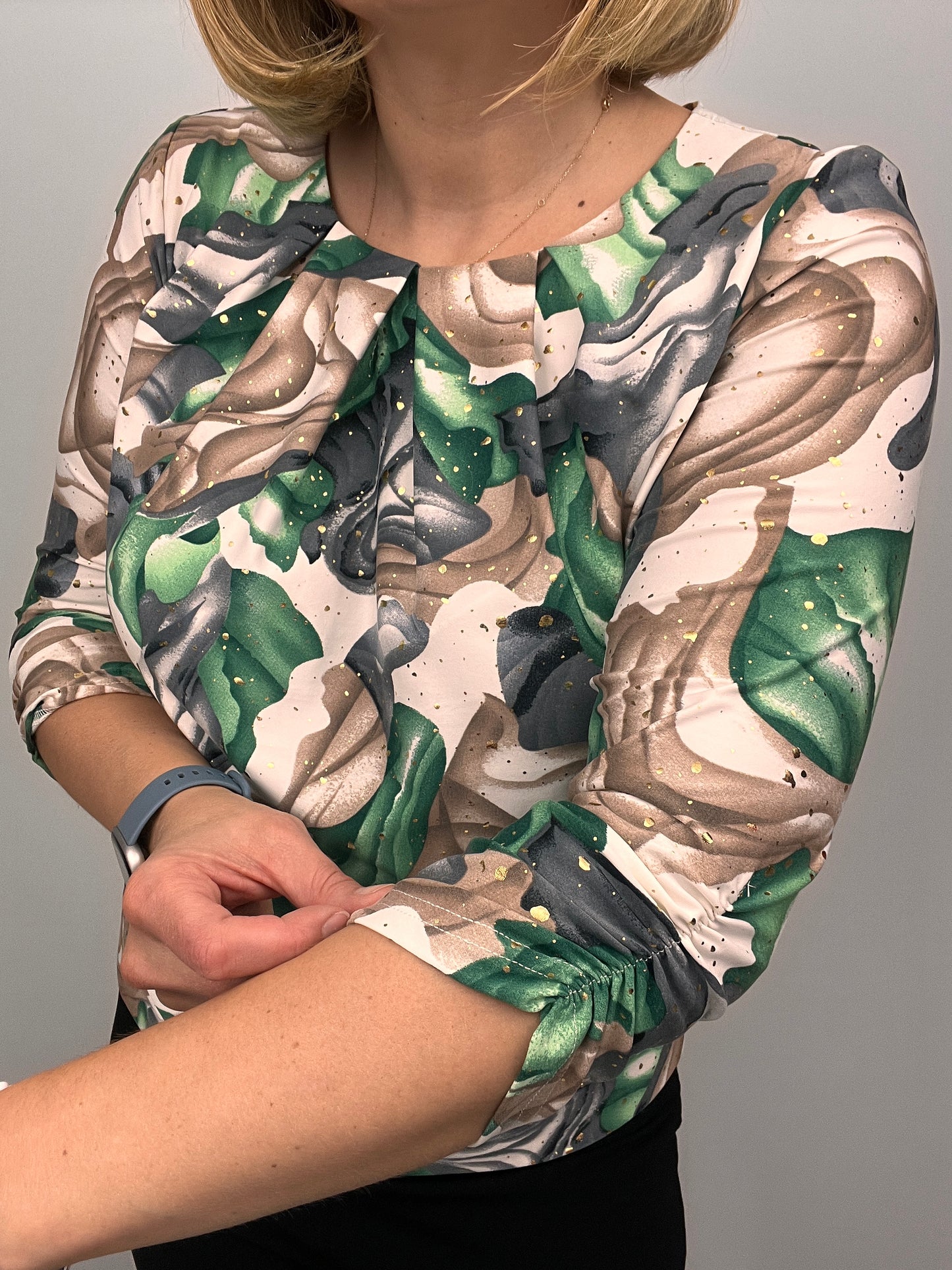 CONSTANCE relaxed fit top with wide band hem